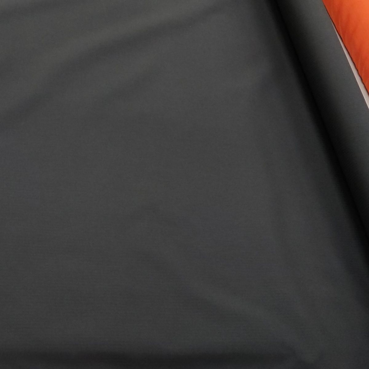 Détail texture — Coton Gris Anthracite Rayures Fines Tailleur - Cou | Autour du Tissu Strasbourg