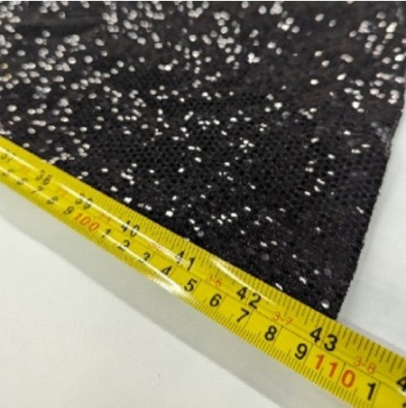 Détail tissu noir - Jupe prêt à coudre stretch Brillant noir