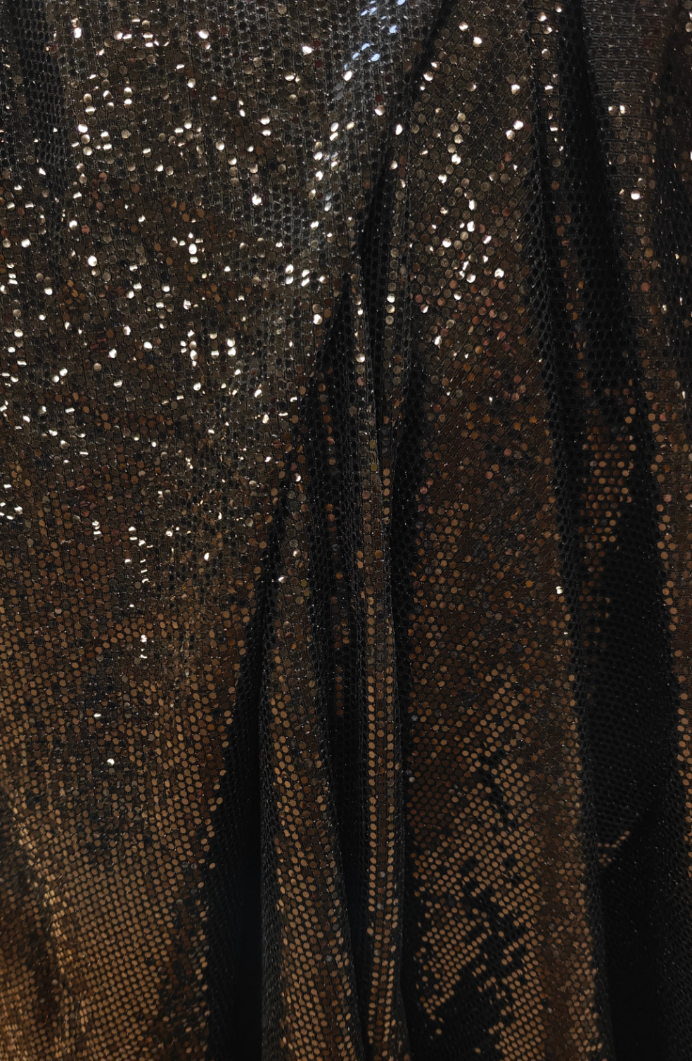 Zoom texture tissu - Jupe prêt à coudre stretch Brillant noir