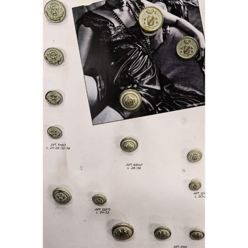 Mercerie Plaque de 17 perles en pvc effet bois-Mercerie-Autour du Tissu