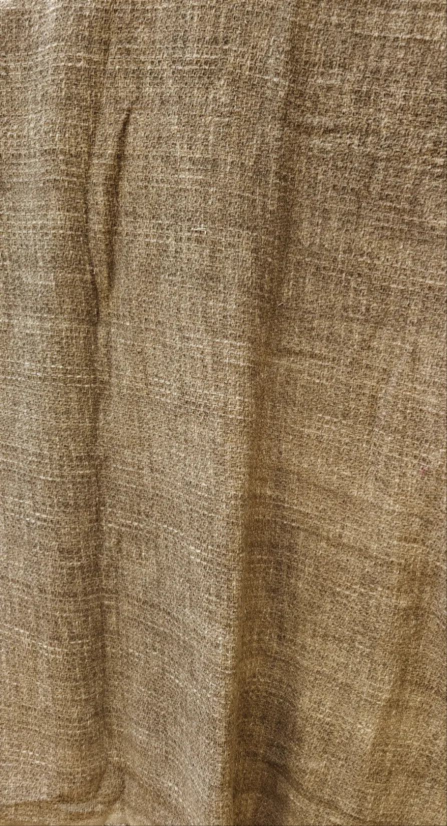 détail texture — tissu ameublement beige lourd – rideaux et coussin | autour du tissu strasbourg
