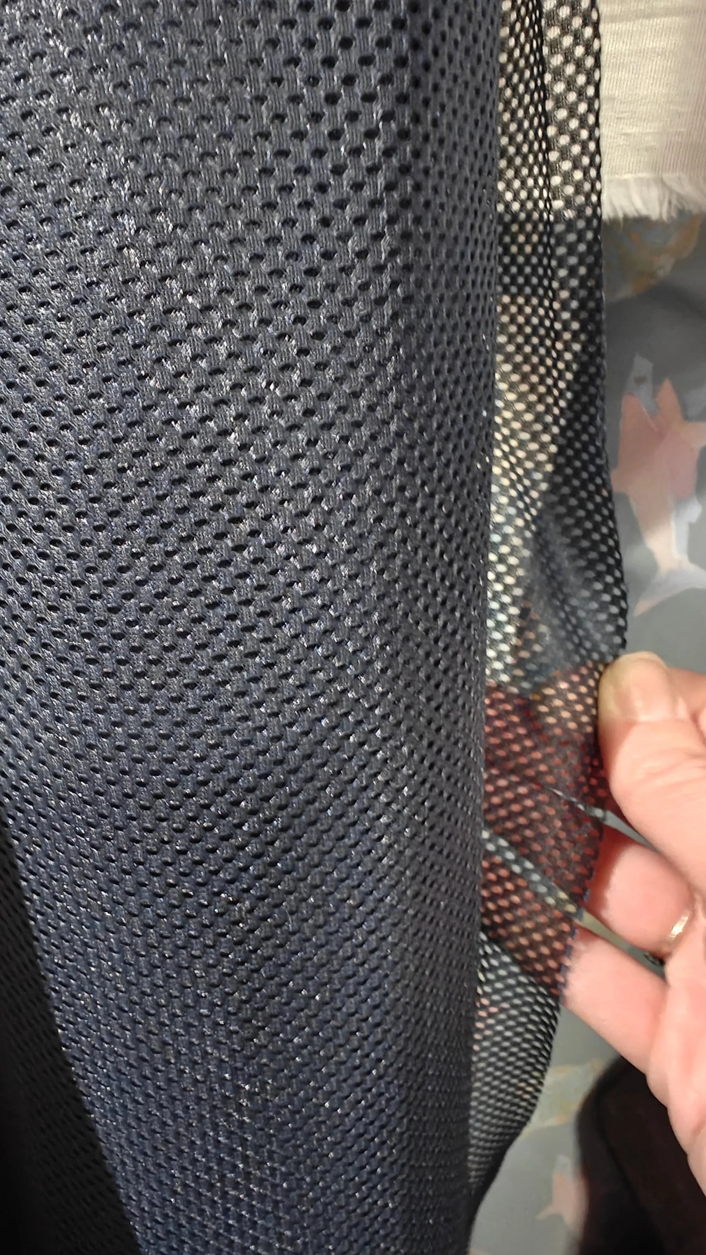 tissu mech filet au mètre bleu marine — tissu au mètre | autour du tissu strasbourg alsace