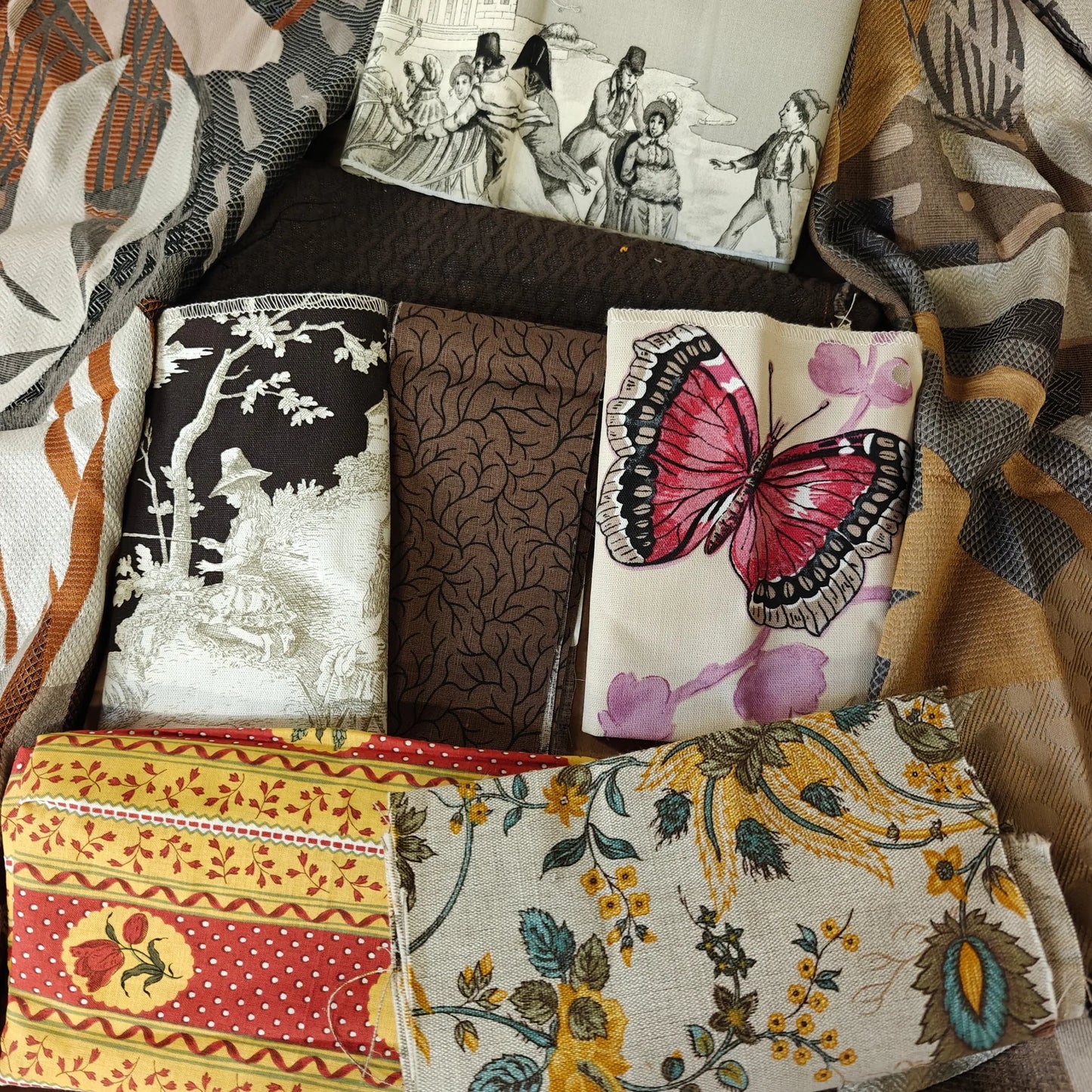 Box Chutes - Échantillons, petits coupons idéal pour patchwork — Box Personnalisées au mètre | Autour du Tissu Strasbourg Als
