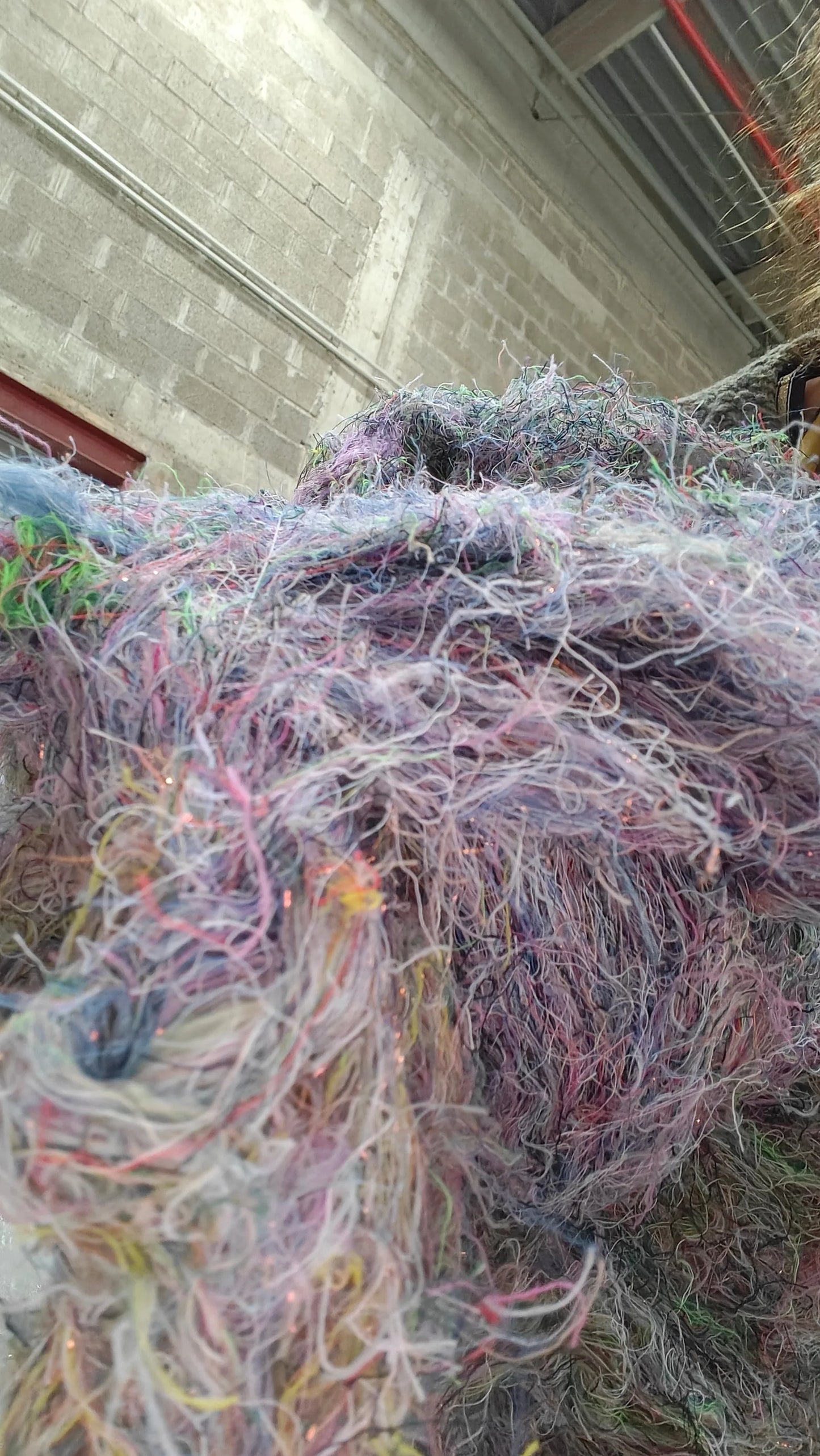 Détail — Bourre de fil des Vosges recyclée – Sachet 500 g o | Autour du Tissu Strasbourg