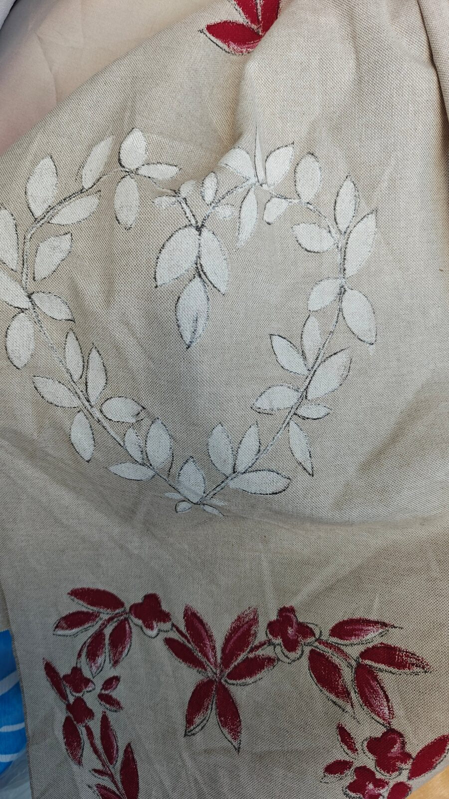 Lin epais motifs Coeurs Alsaciens rouge et blanc - vue 3