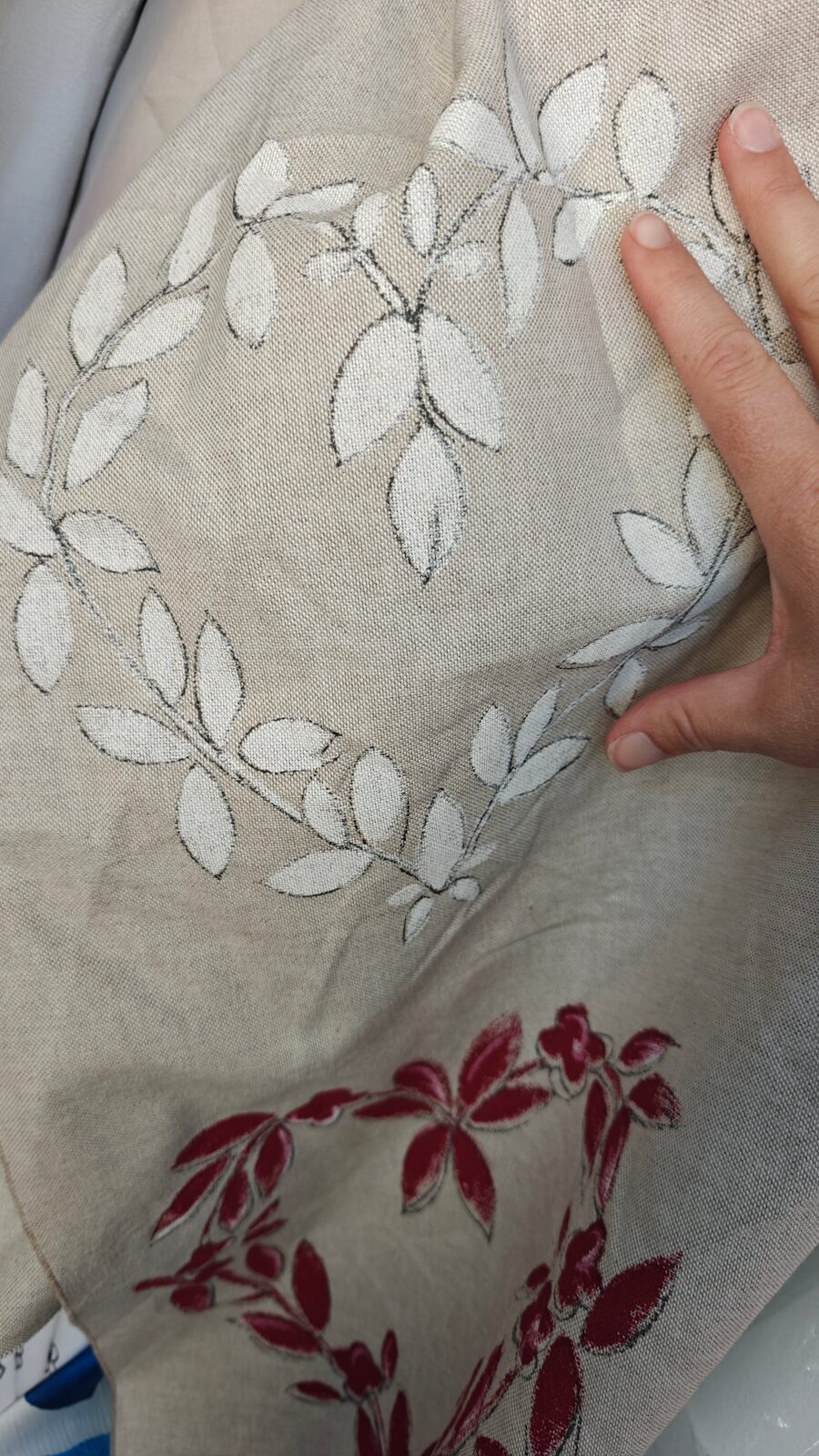 Lin epais motifs Coeurs Alsaciens rouge et blanc - vue 4