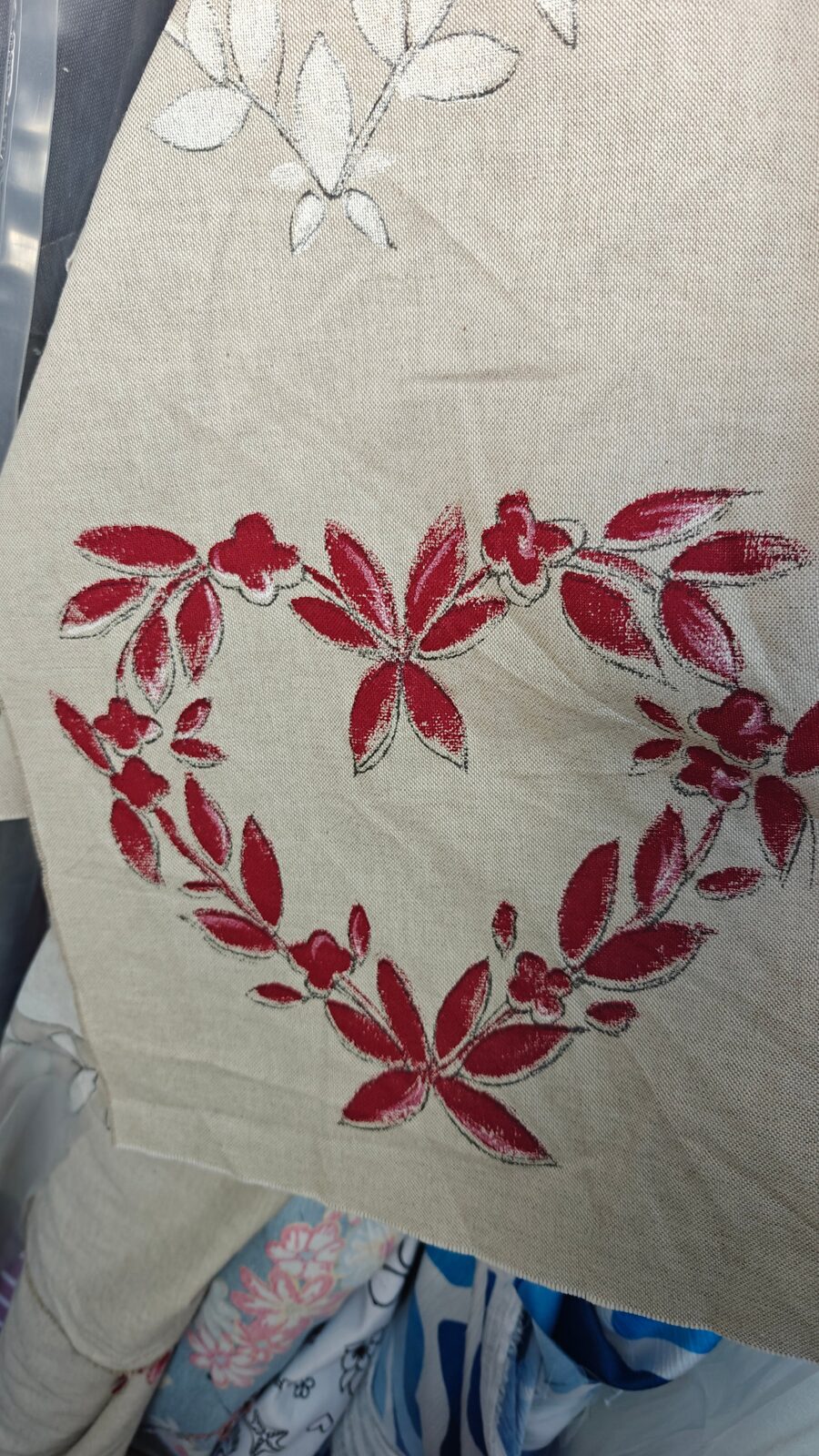 Lin epais motifs Coeurs Alsaciens rouge et blanc - vue 5