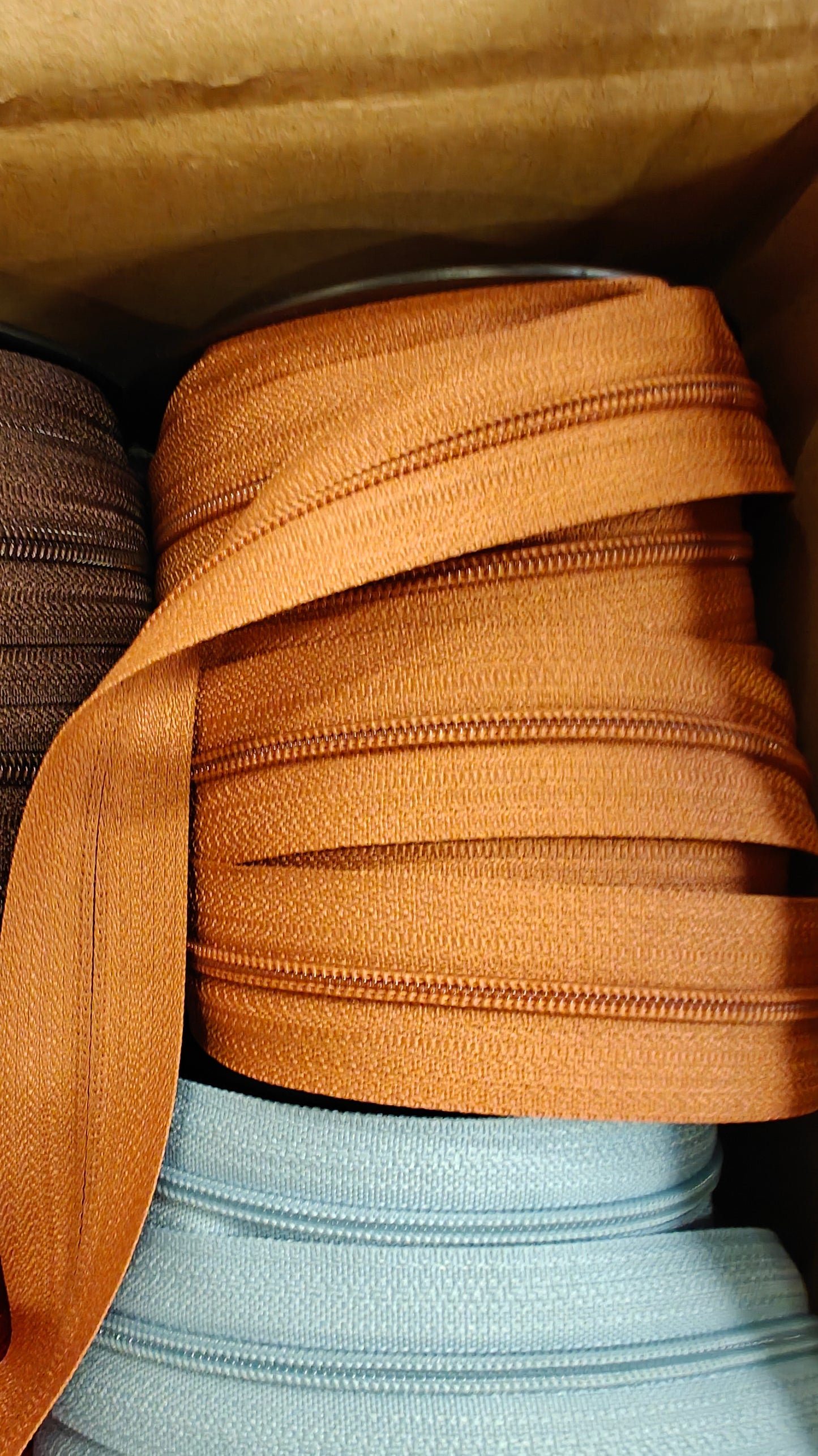 Fermetures Éclair au Mètre 4mm - Zip Bobine - Destockage Haut de Gamme - 1 Curseur/mètre inclus