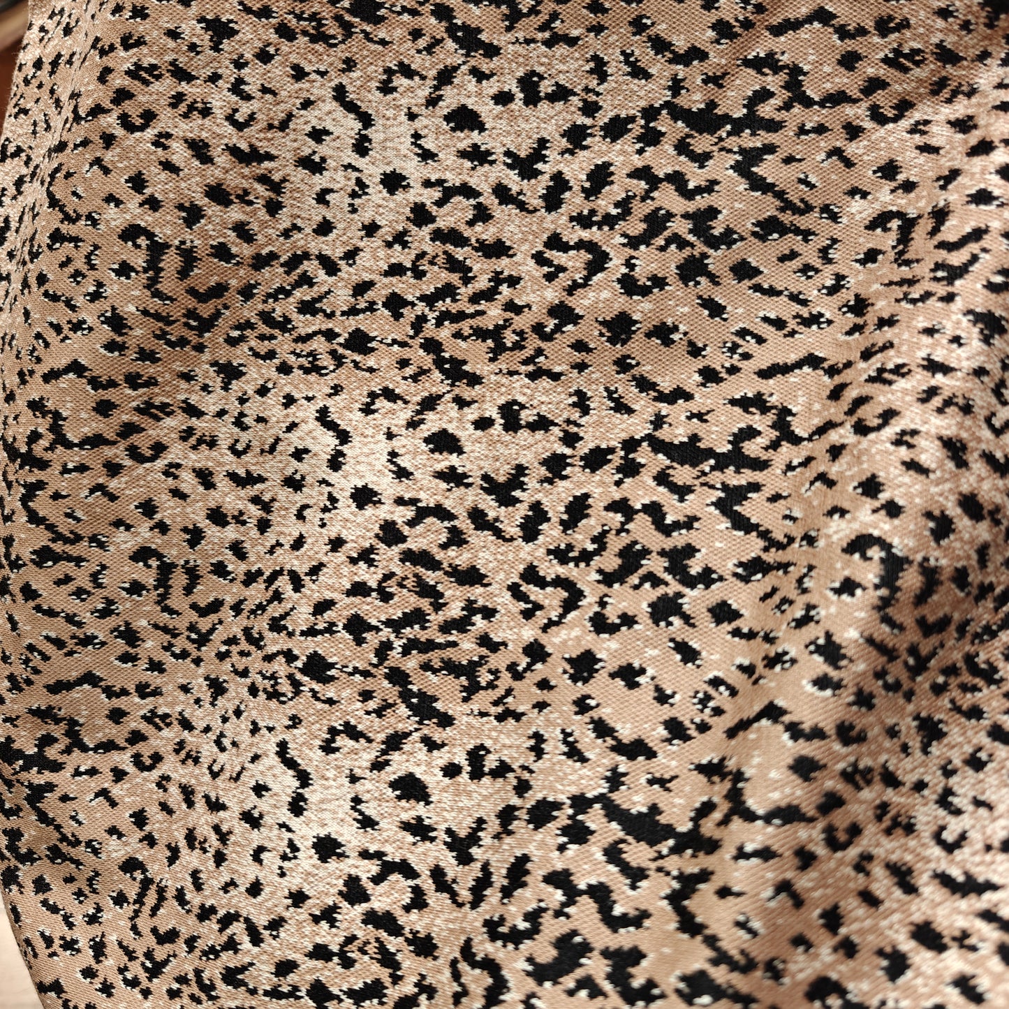 Détail jersey  - Jersey panthère 170x135 cm pour un sweat