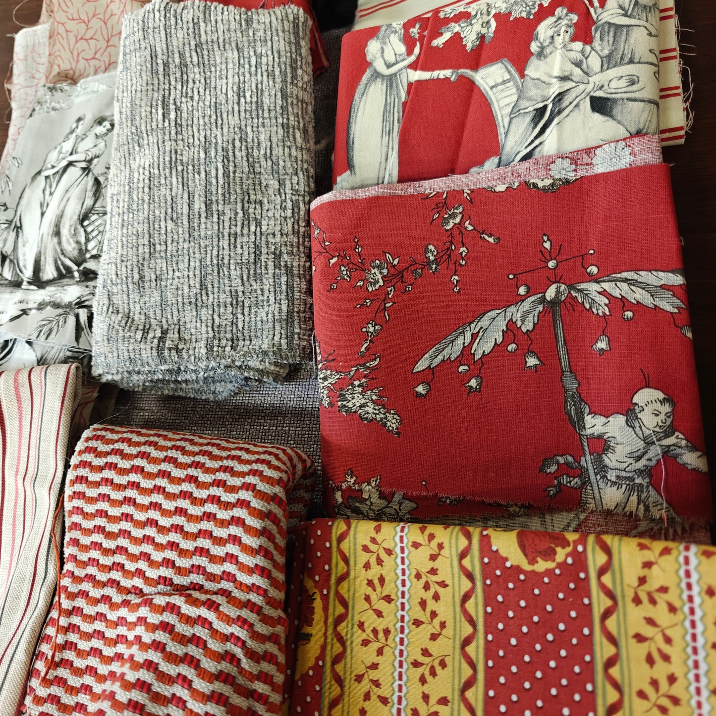 Box Chutes - Échantillons, petits coupons idéal pour patchwork