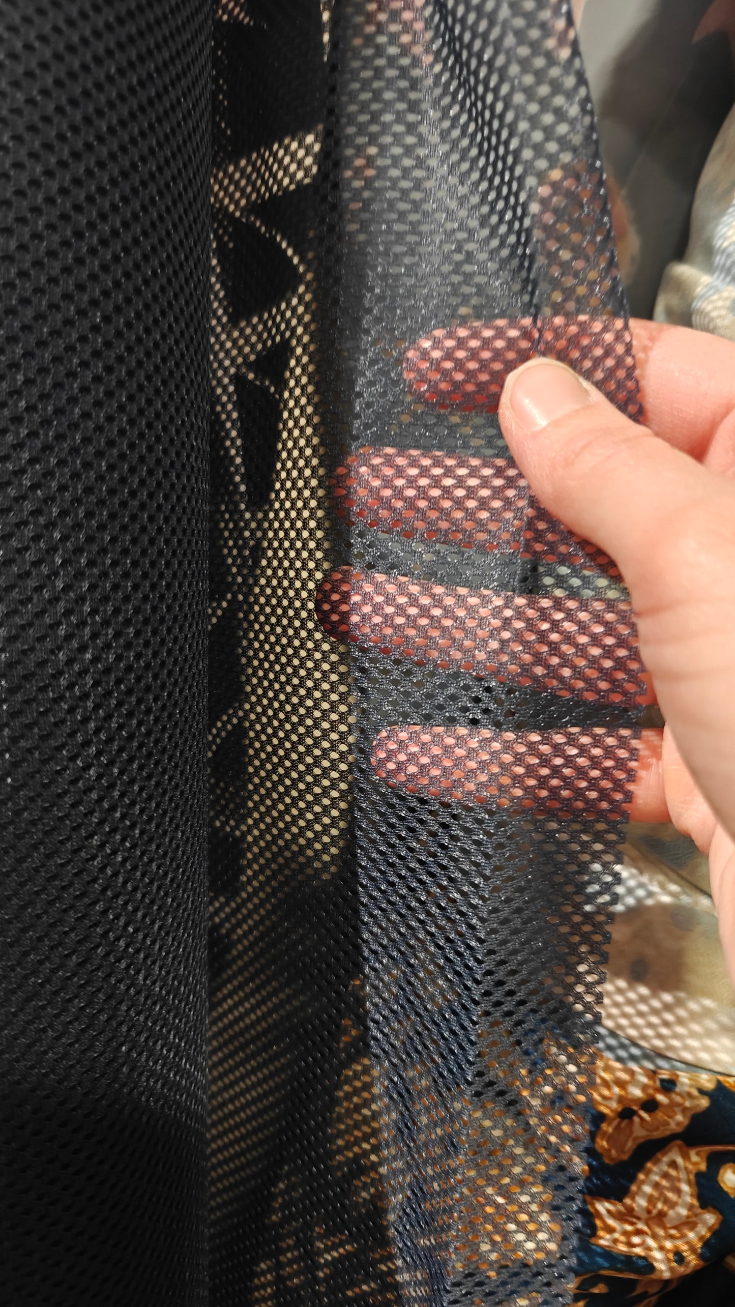 Tissu Mech filet au mètre bleu marine