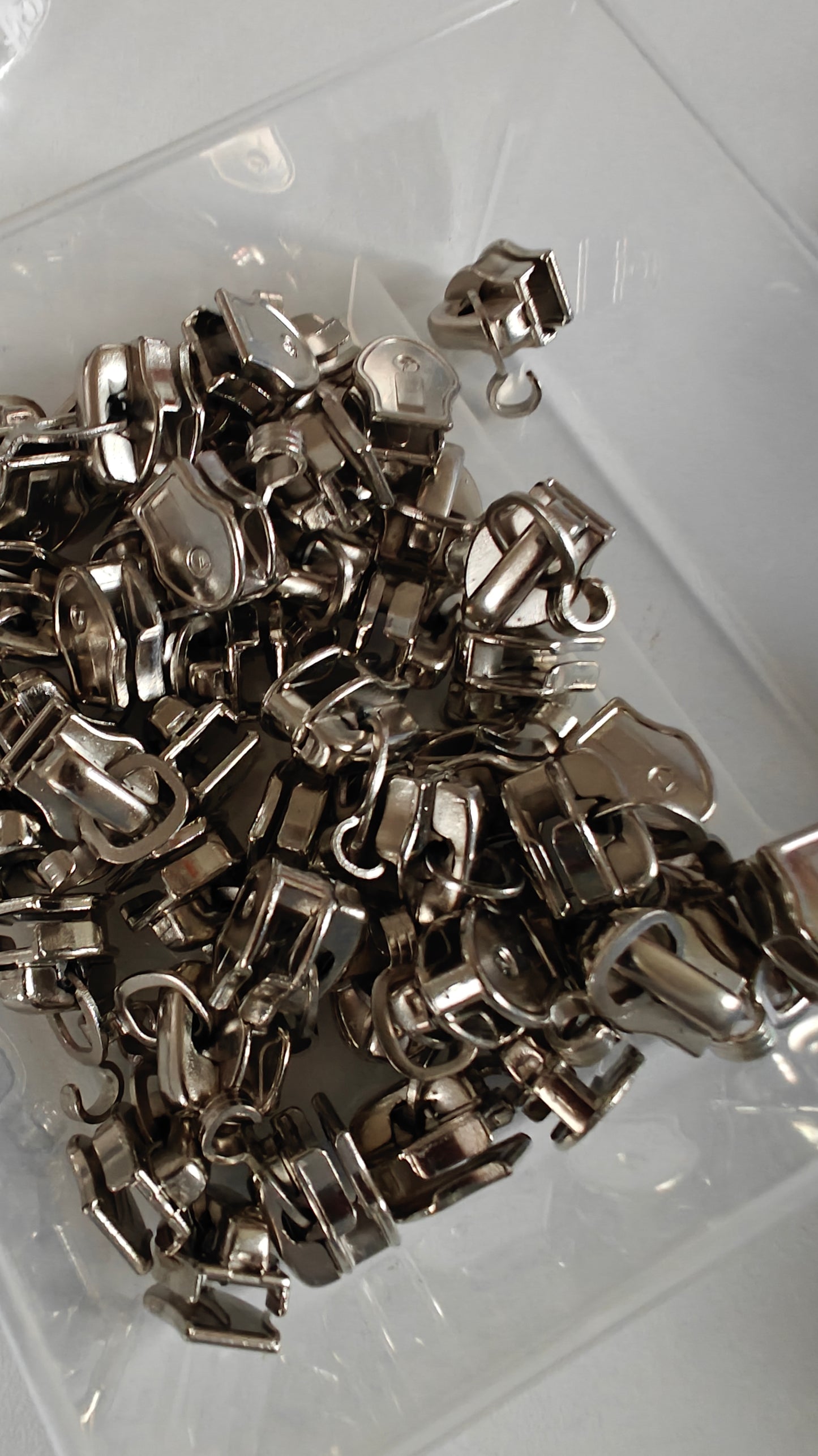 Curseur en métal 6mm assortis aux zips au mètre