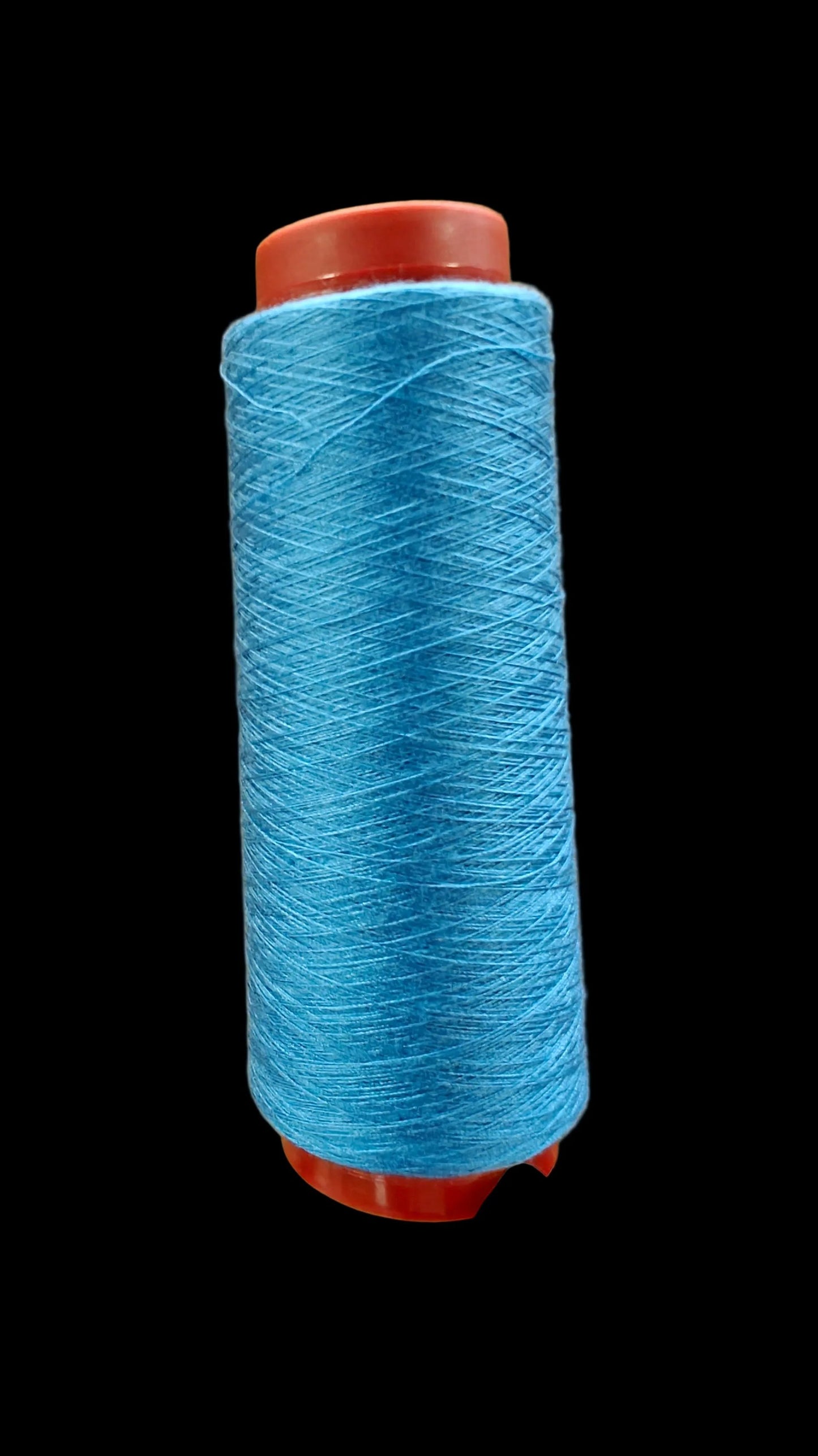 Vue rapprochée — Cônes Fil Polyester 120 - 1000m - Bobinage France | Autour du Tissu Strasbourg