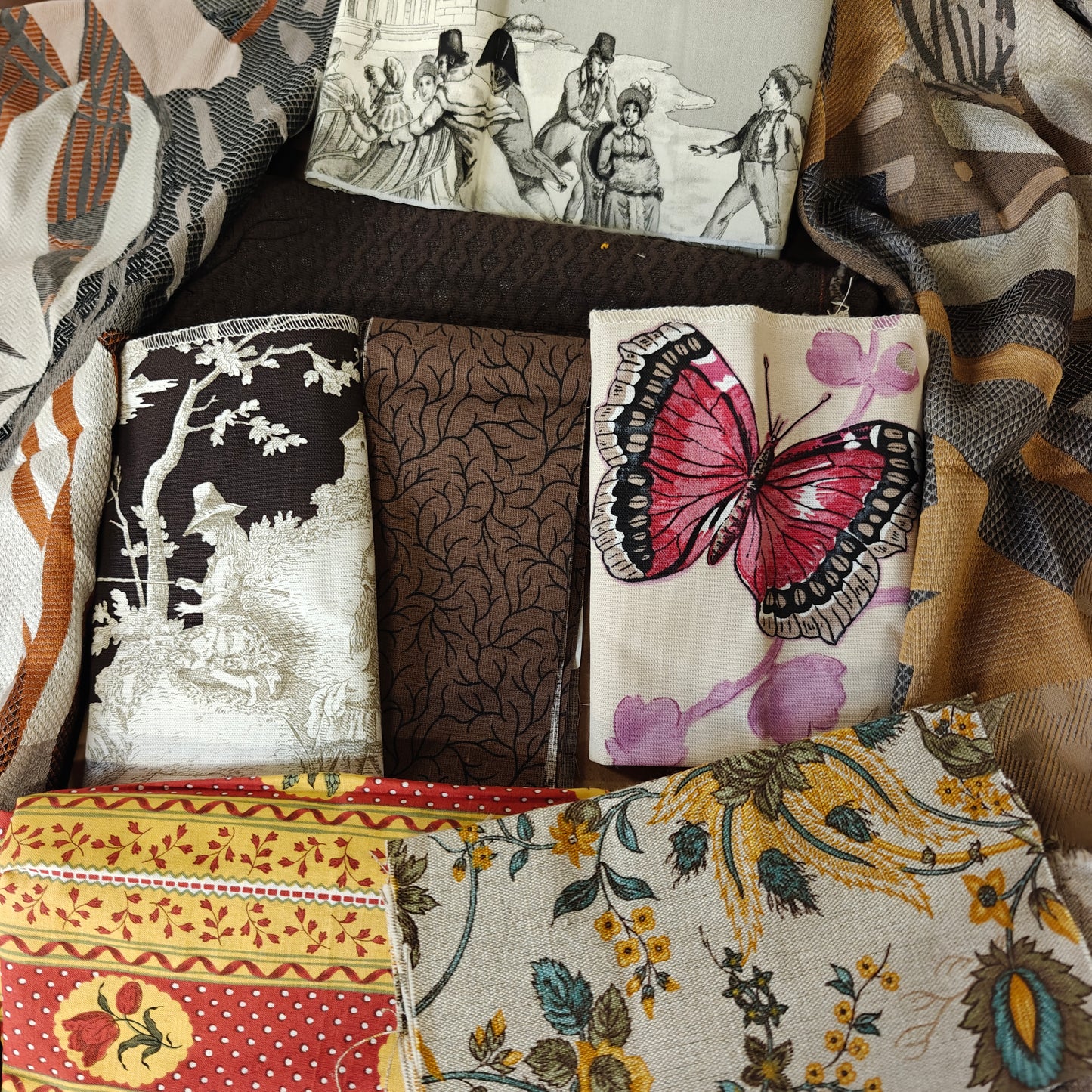 Box Chutes - Échantillons, petits coupons idéal pour patchwork