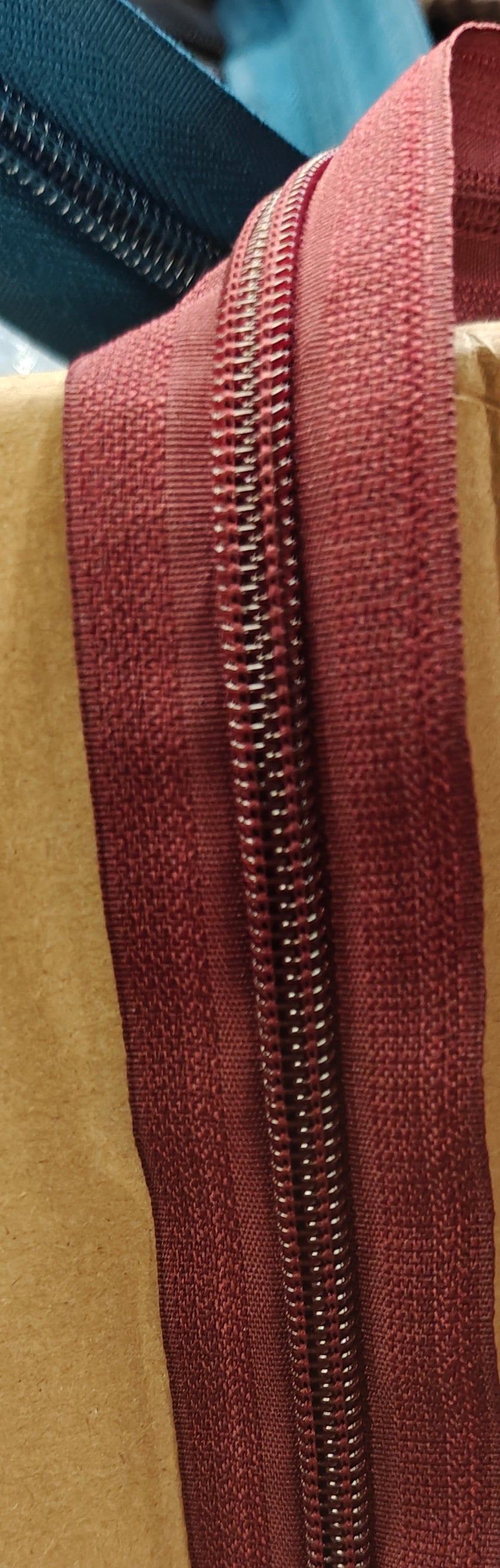 Fermetures Éclair au Mètre 6mm - Zip Bobine - Destockage Haut de Gamme - 1 Curseur/mètre inclus