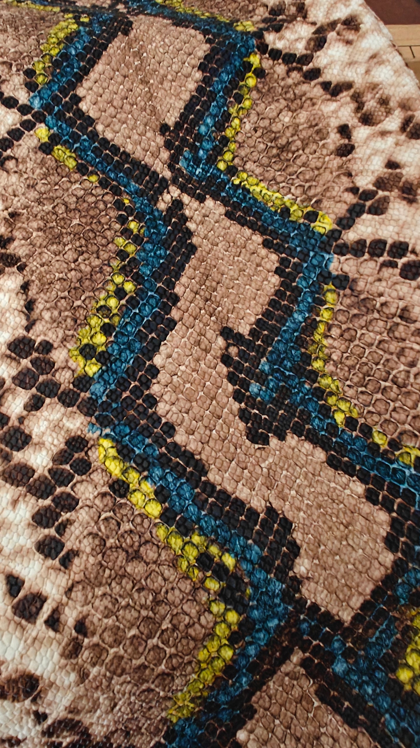 Simili Cuir Python Bleu et Jaune Fluo - Destockage