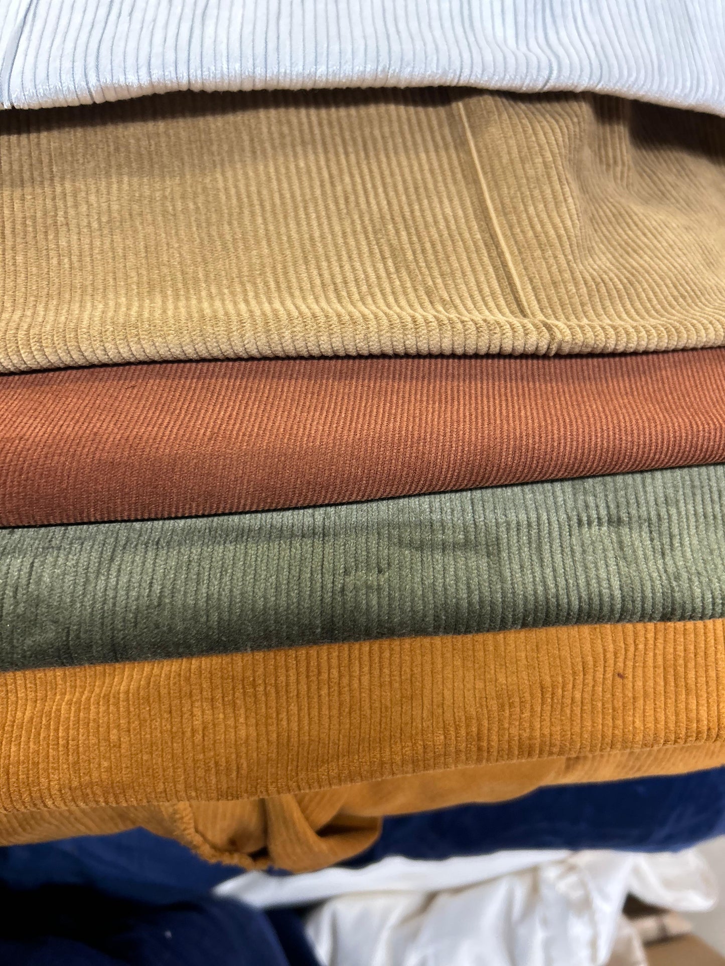 Velours Côtelé au mètre-Tissu-Autour du Tissu