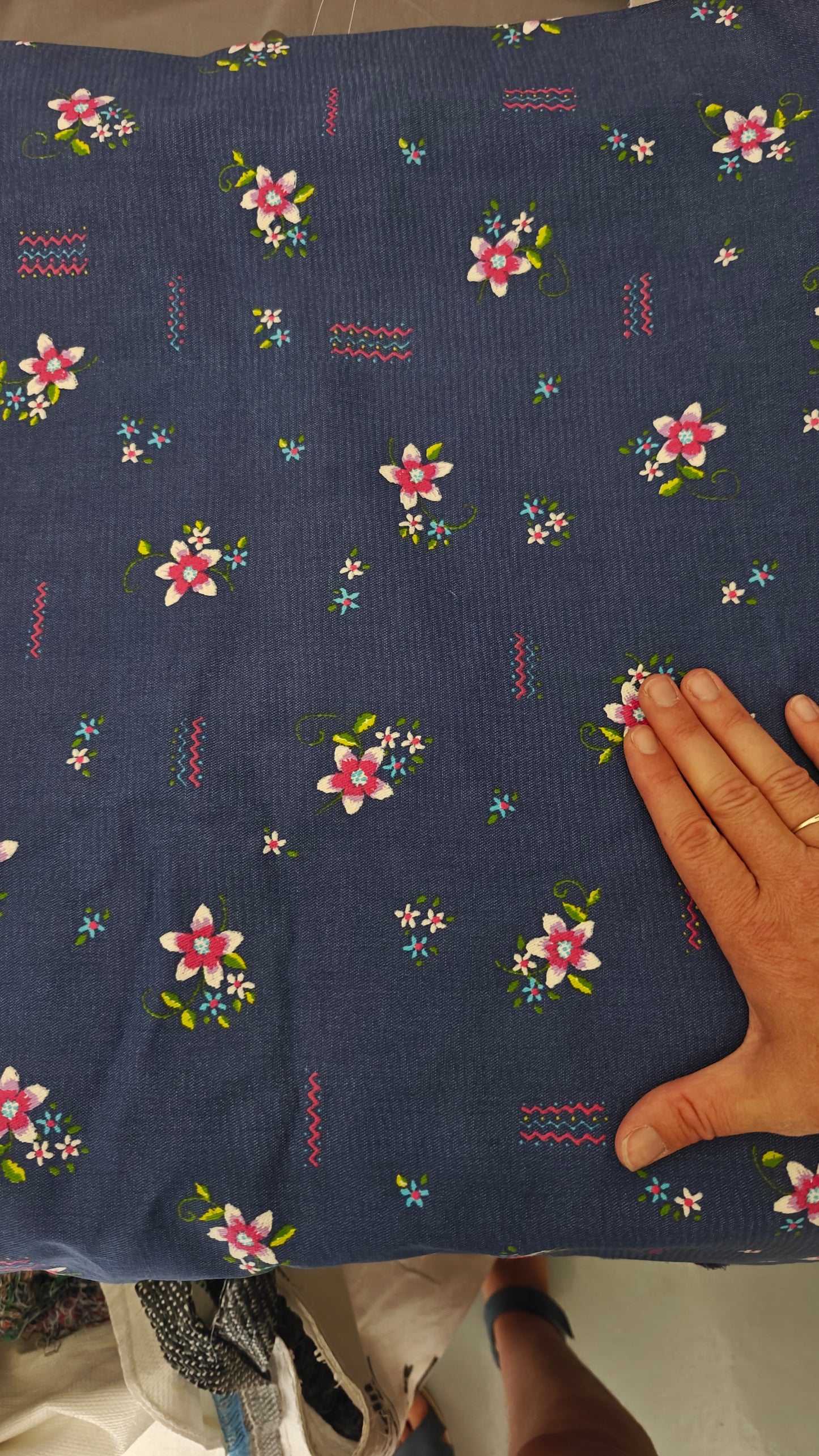 Coton Bleu Marine Fleuri Rose - Destockage