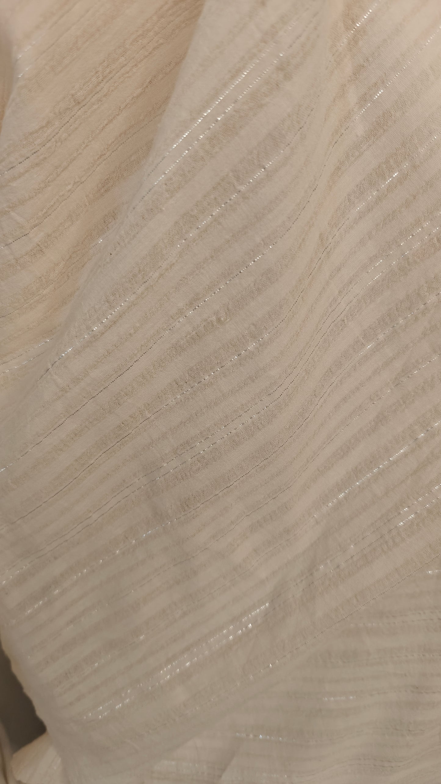 Tissu ivoire rayures lurex argent – ADT119