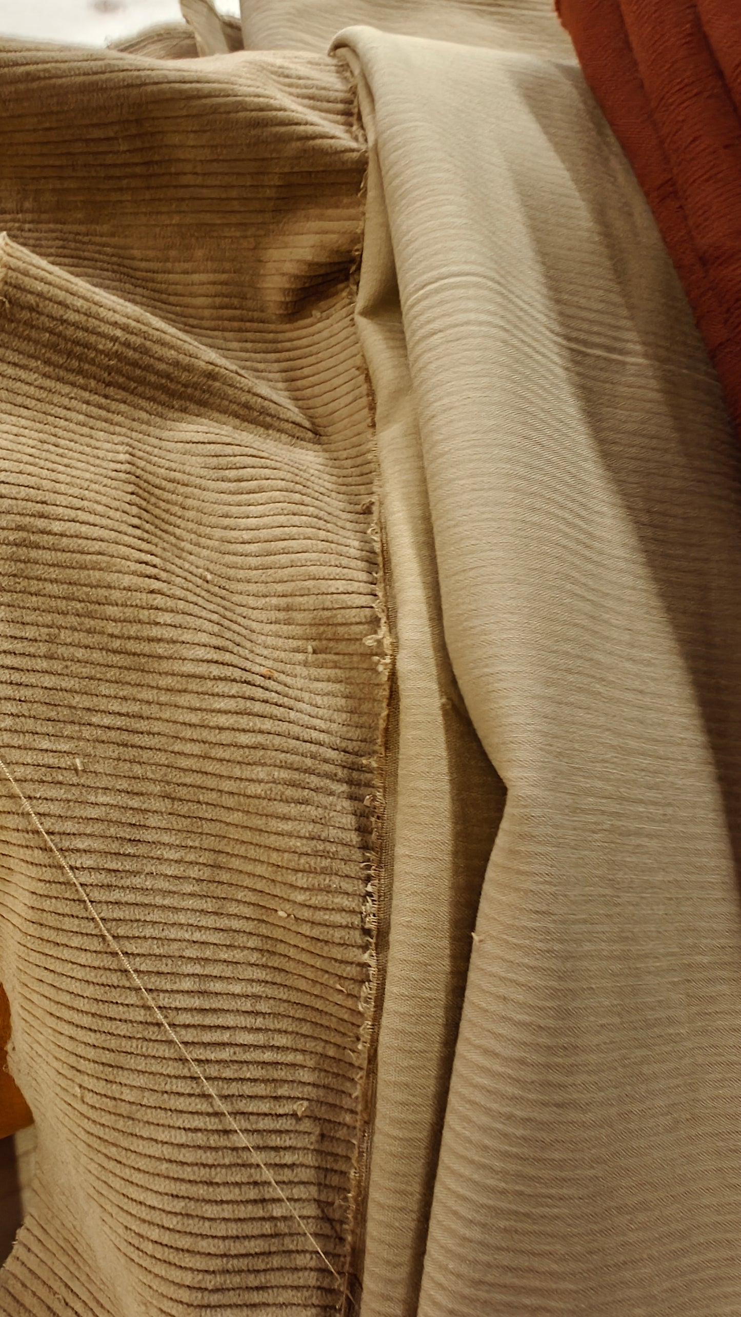 Velours Côtelé au mètre-Tissu-Autour du Tissu