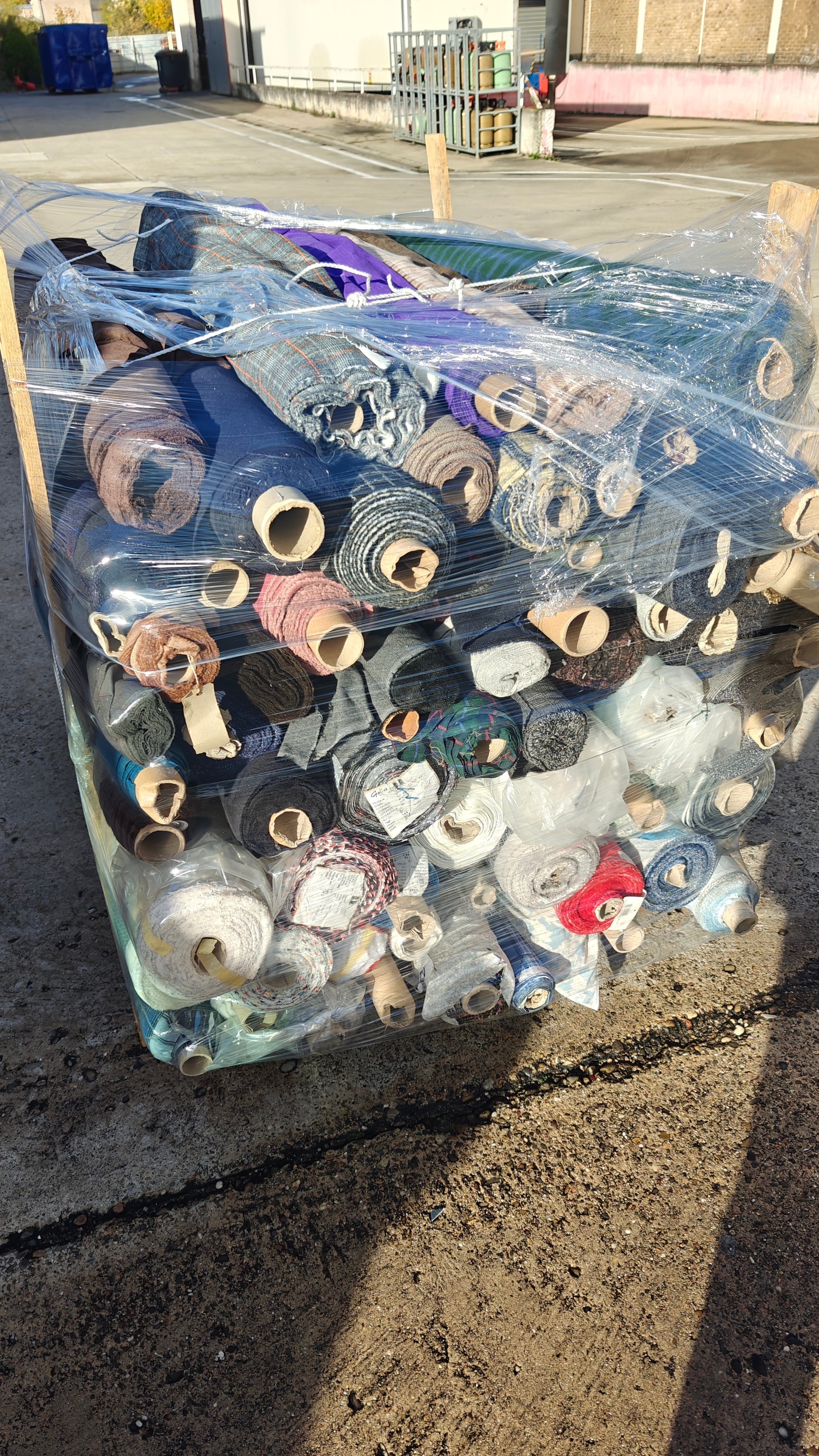 Novembre Nouvelle Collection Tissu Seconde Main