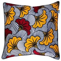 Réaliser des housses de coussin en tissus recyclés par Violette Boirin Décoratrice d'Intérieur