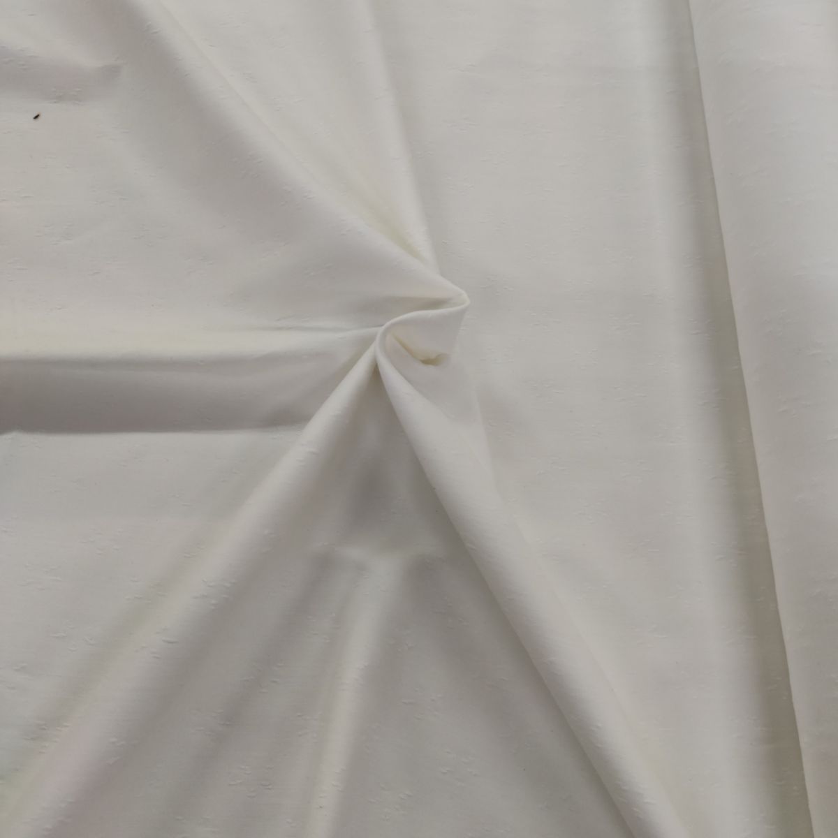 Brodé étoile crème 100x137cm - tissu au mètre - Strasbourg Alsace - Autour du Tissu