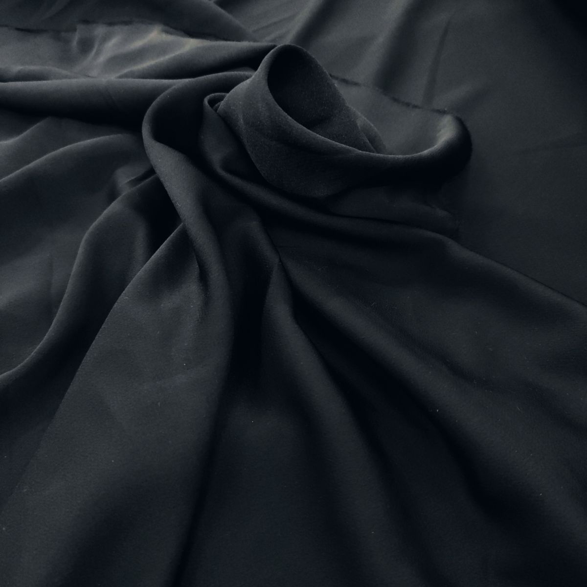 Satin Noir 300x150cm 187g/ml Italien