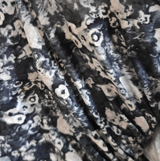 Jersey Coton Fleuri Fond Noir Stretch - Fin de Série - Fabrication Eu - Laize 150cm - Au Mètre