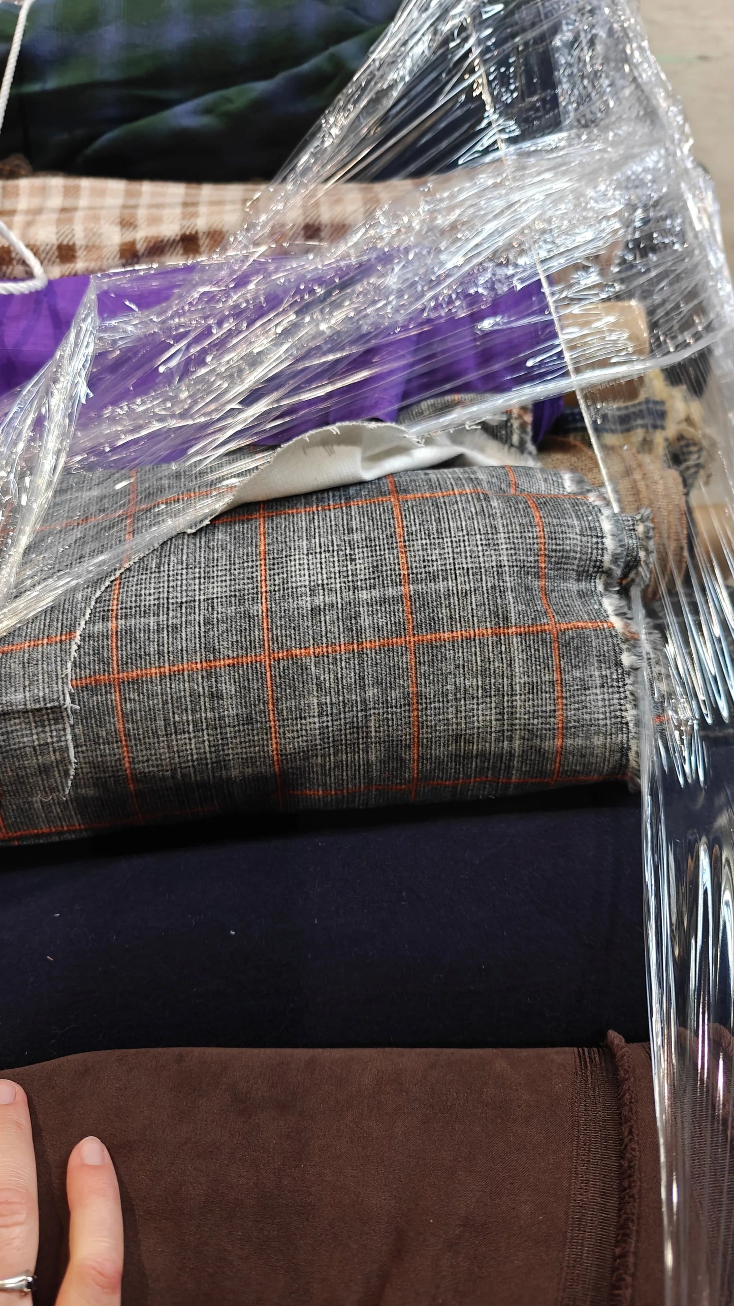 détail texture — velours prince de galles au mètre | autour du tissu strasbourg