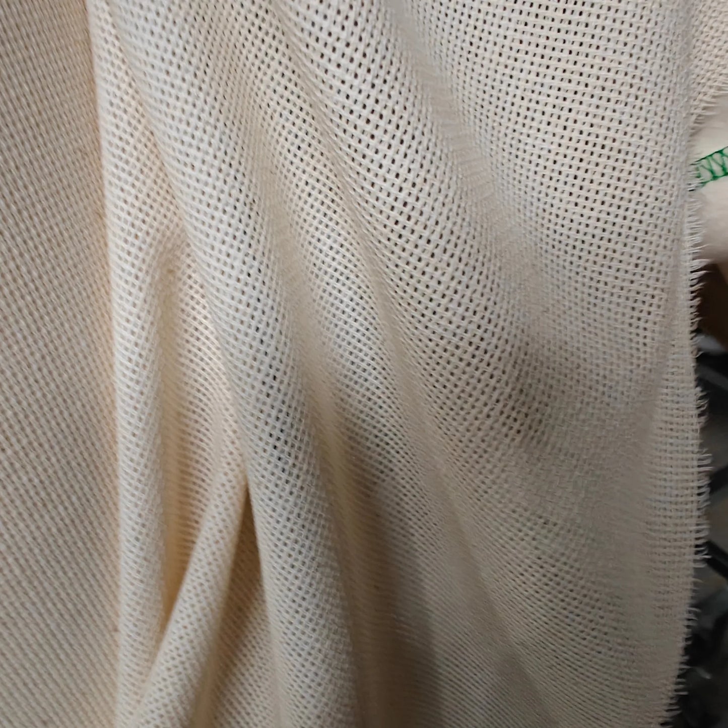 détail texture — toile à broder écru 100% coton - fabricant vosges  | autour du tissu strasbourg