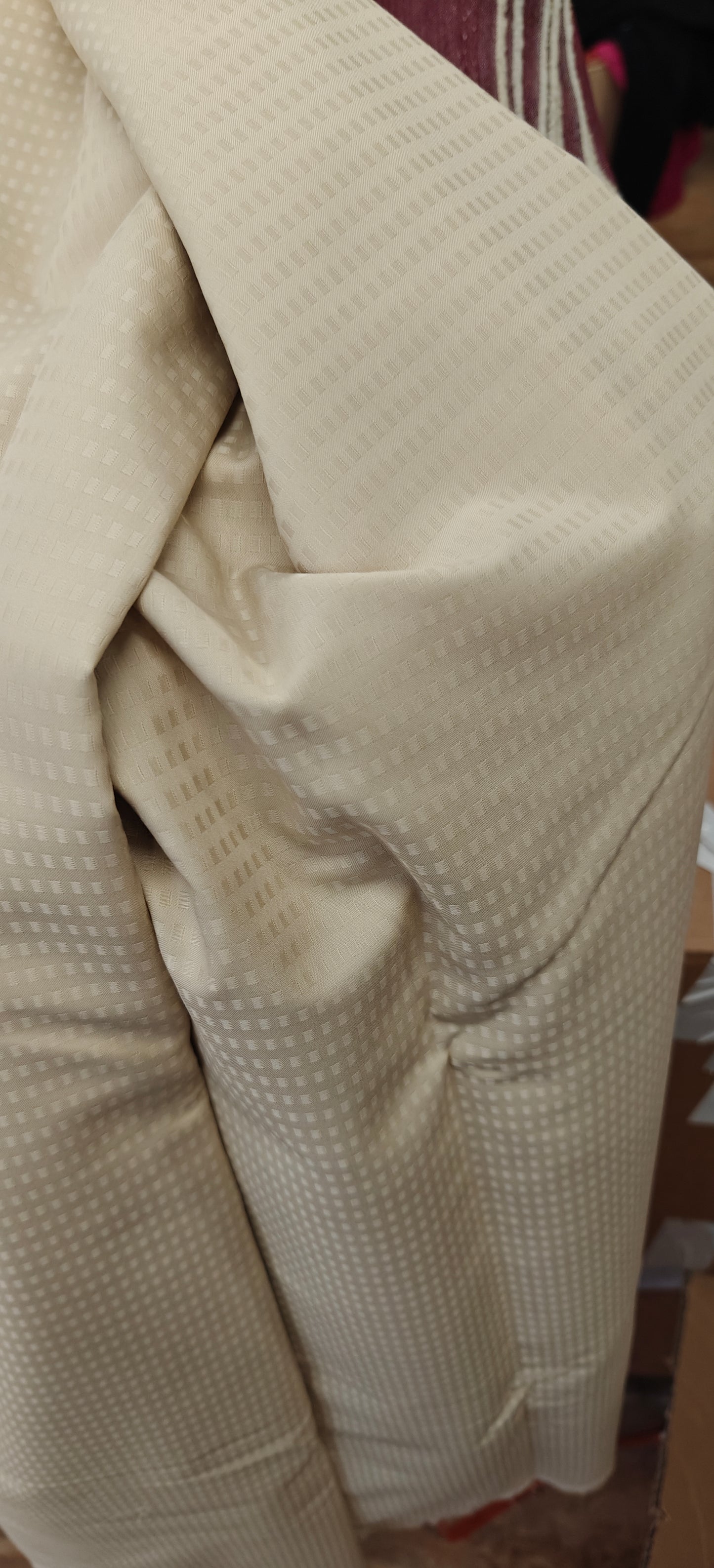 Petits carreaux beige polyester 300x154cm