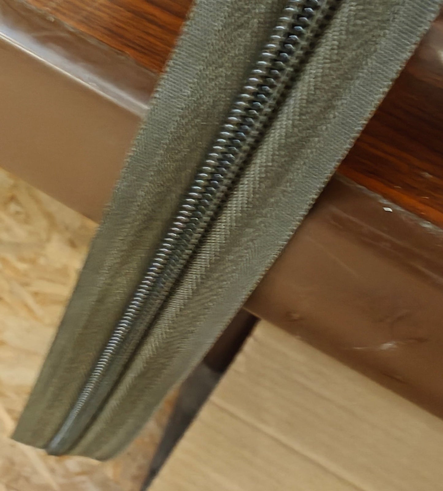 détail — fermetures éclair au mètre 6mm - zip bobine - dest | autour du tissu strasbourg