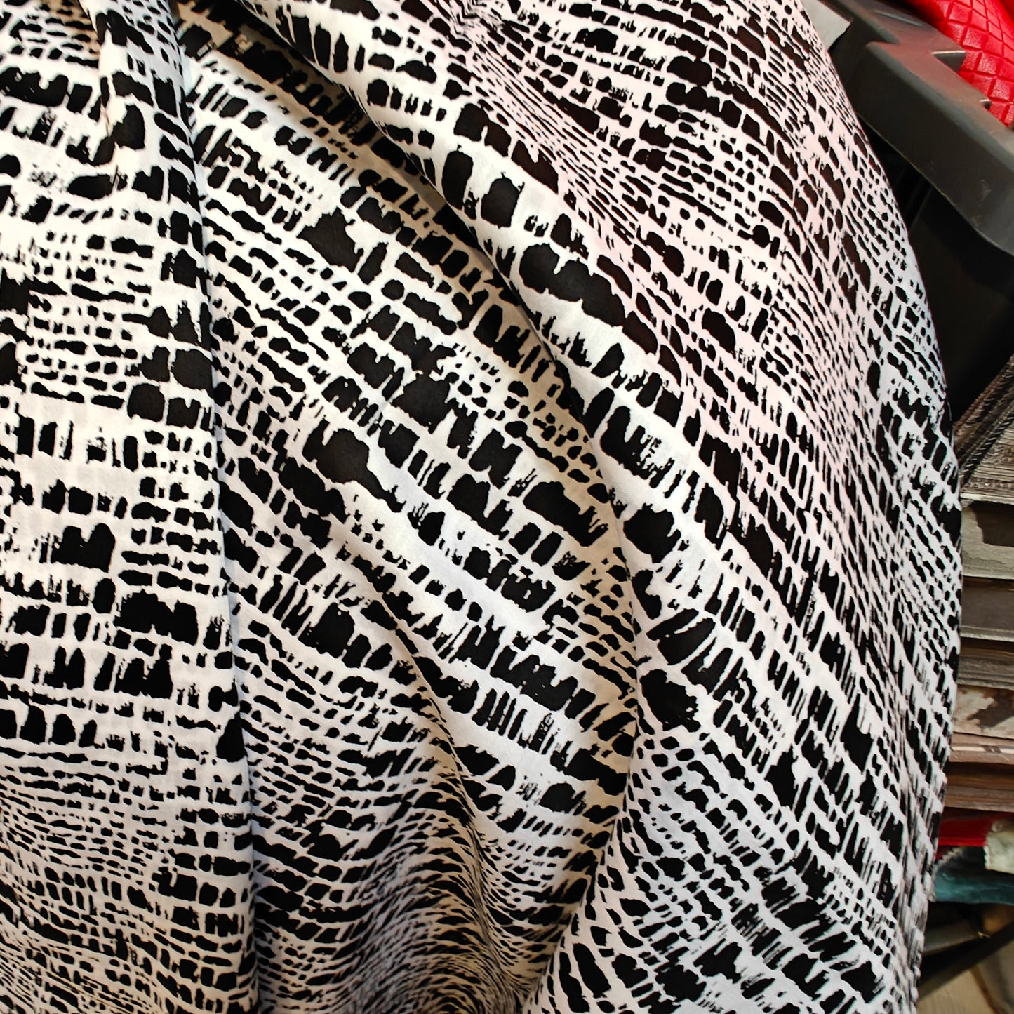 Viscose Graphique Noir Blanc 416x150cm