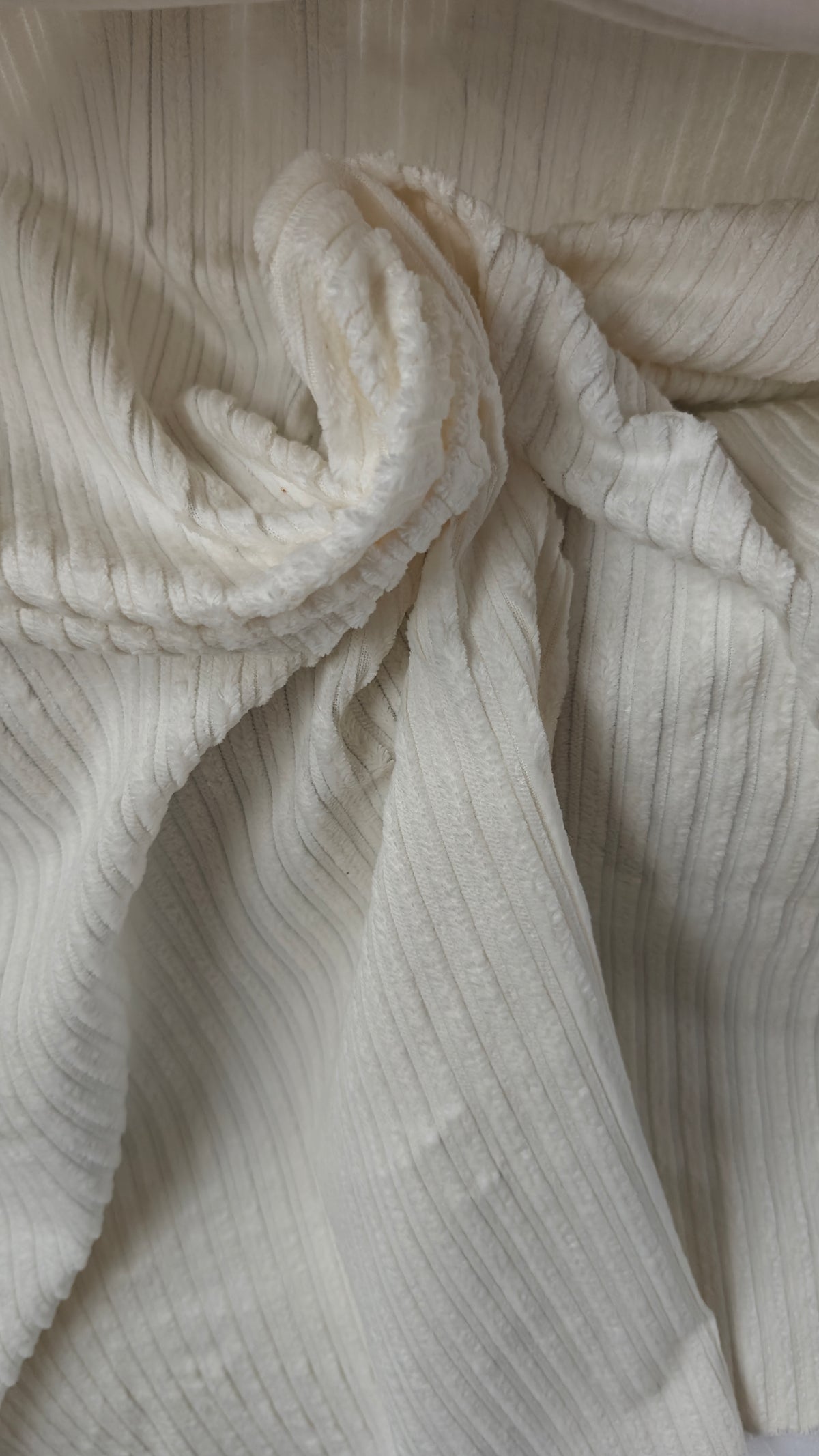 Velours grosses côtes blanc, fabrication alsacienne au mètre