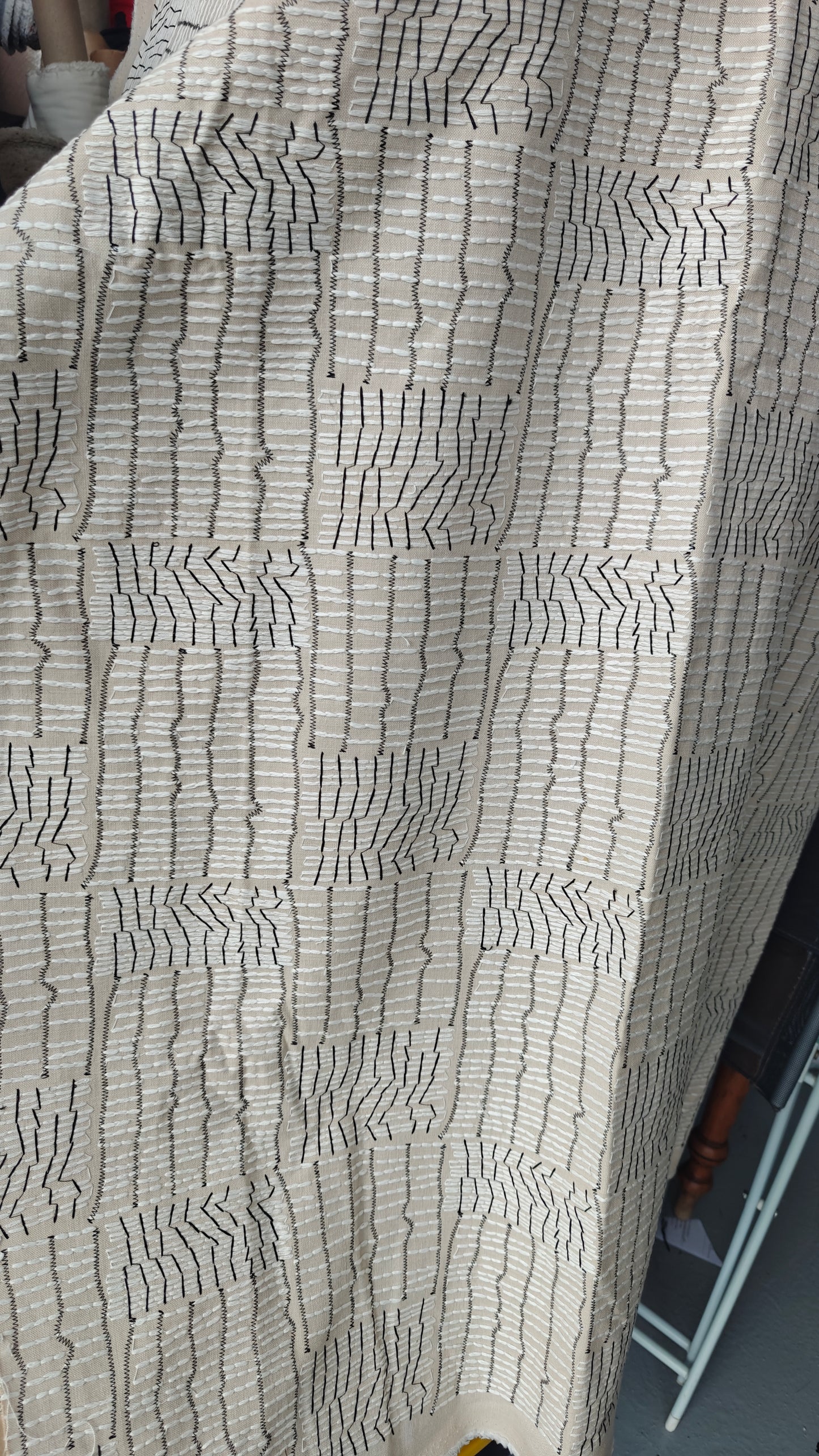 TOILE COTON TEXTURE BRODE 170x140 cm
