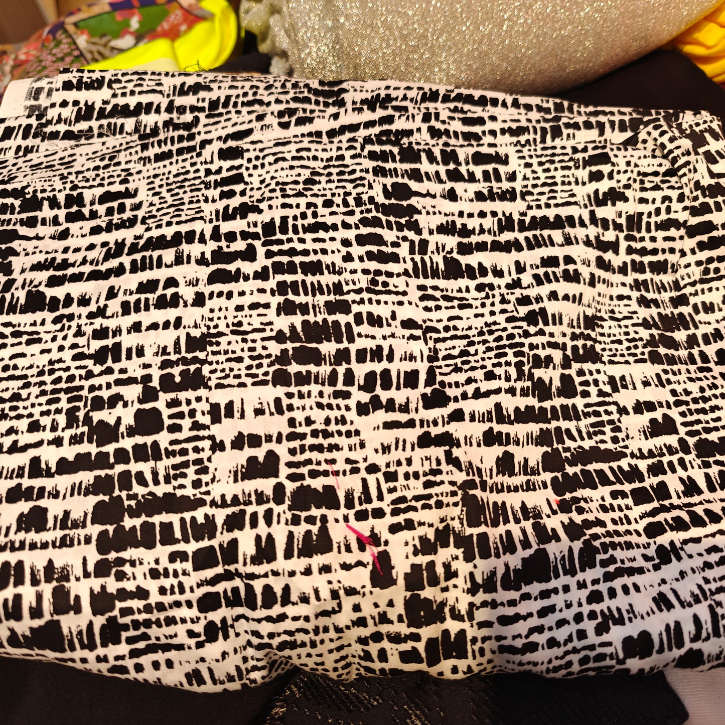 Viscose Graphique Noir Blanc 416x150cm