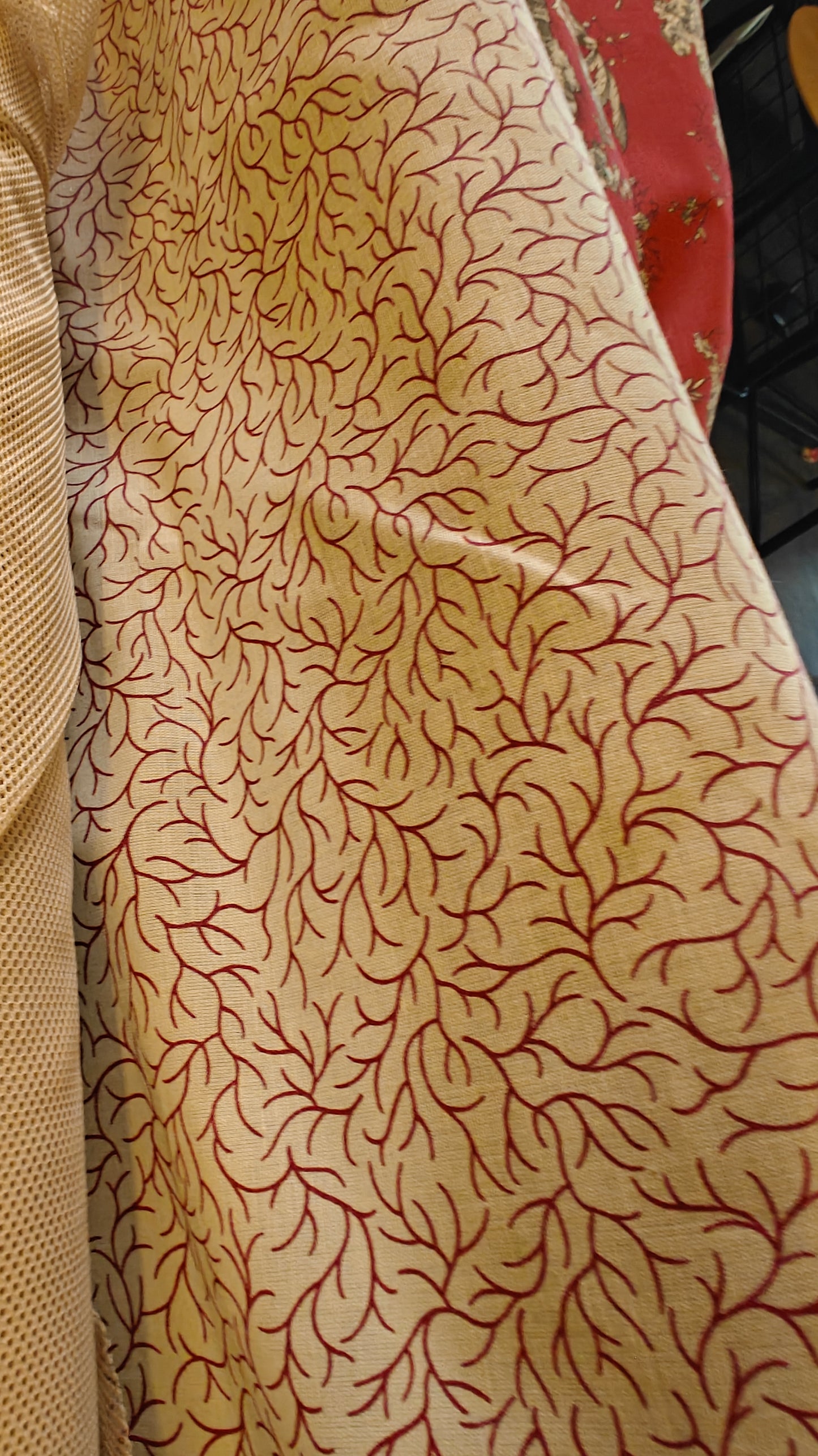 Coton Arabesques Bordeaux Ecru - 150 cm