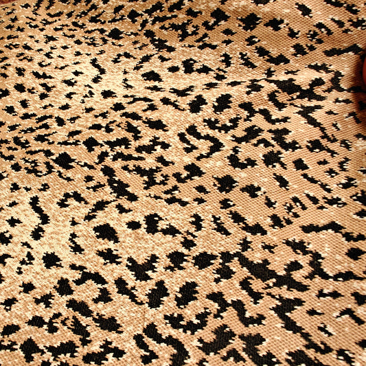 Jersey panthère 170x135 cm pour un sweat, une jupe, robe assorti à un bandeau