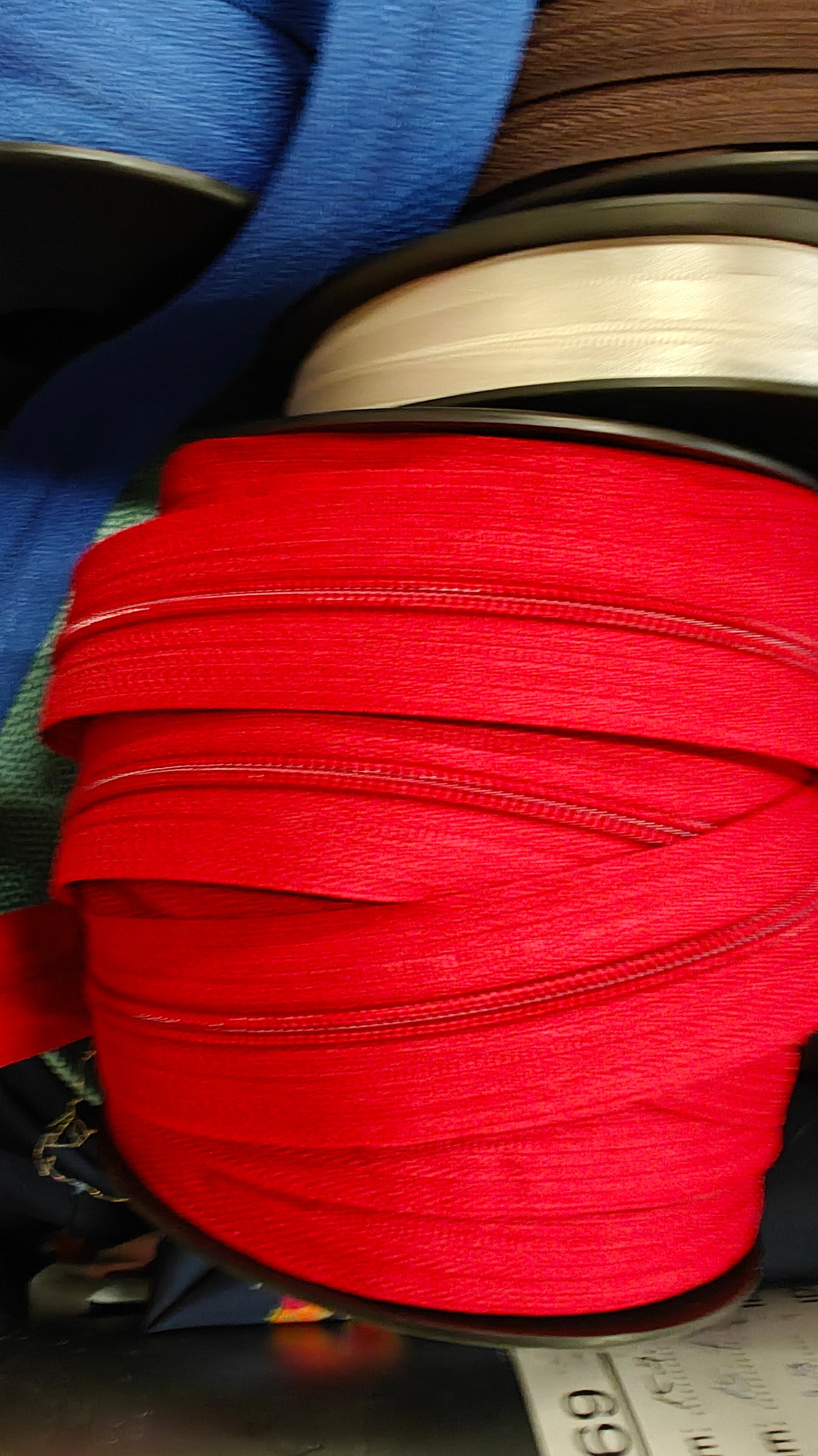 Fermetures Éclair au Mètre 4mm - Zip Bobine - Destockage Haut de Gamme - 1 Curseur/mètre inclus