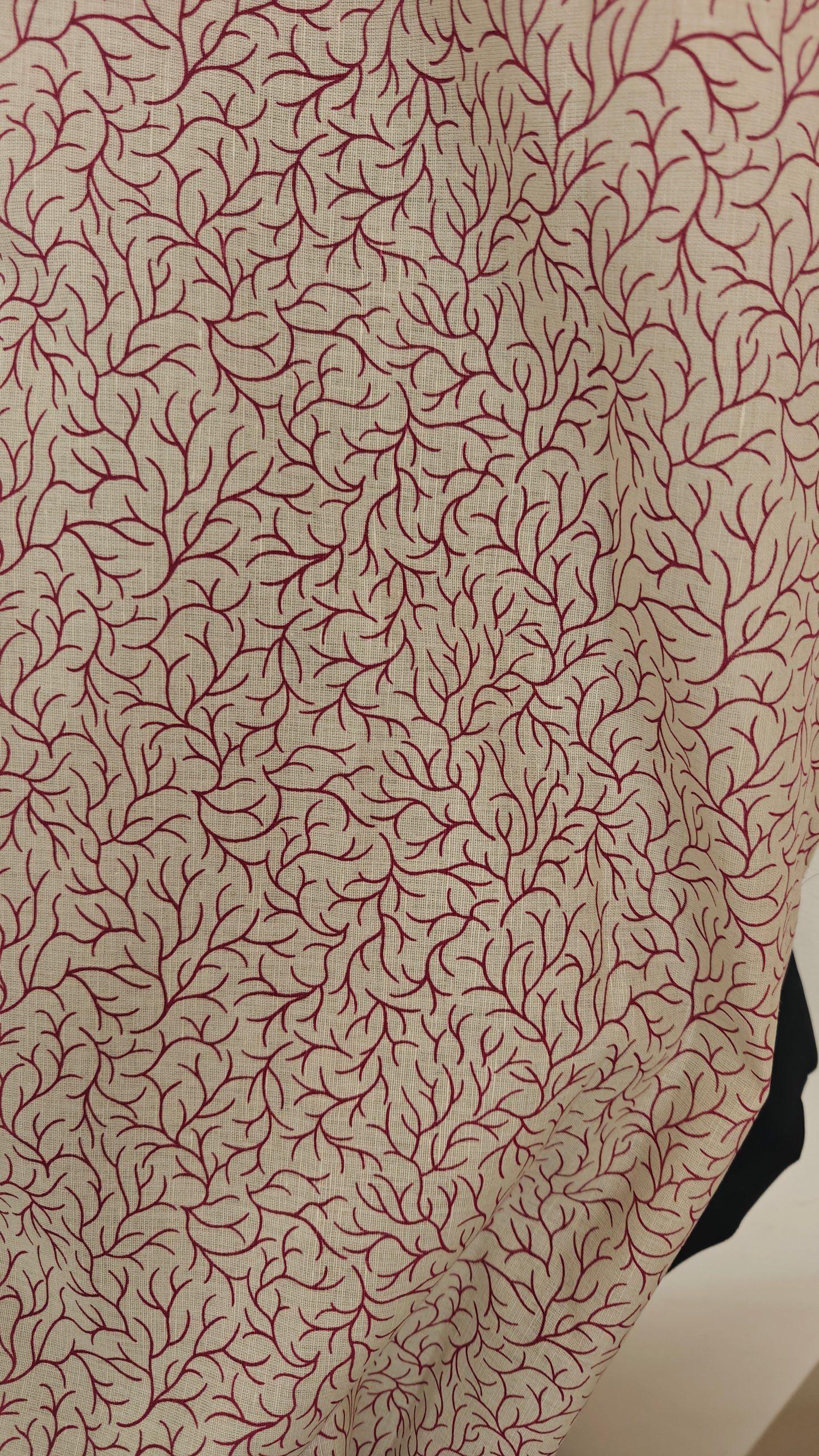 Coton Arabesques Bordeaux Ecru - 150 cm
