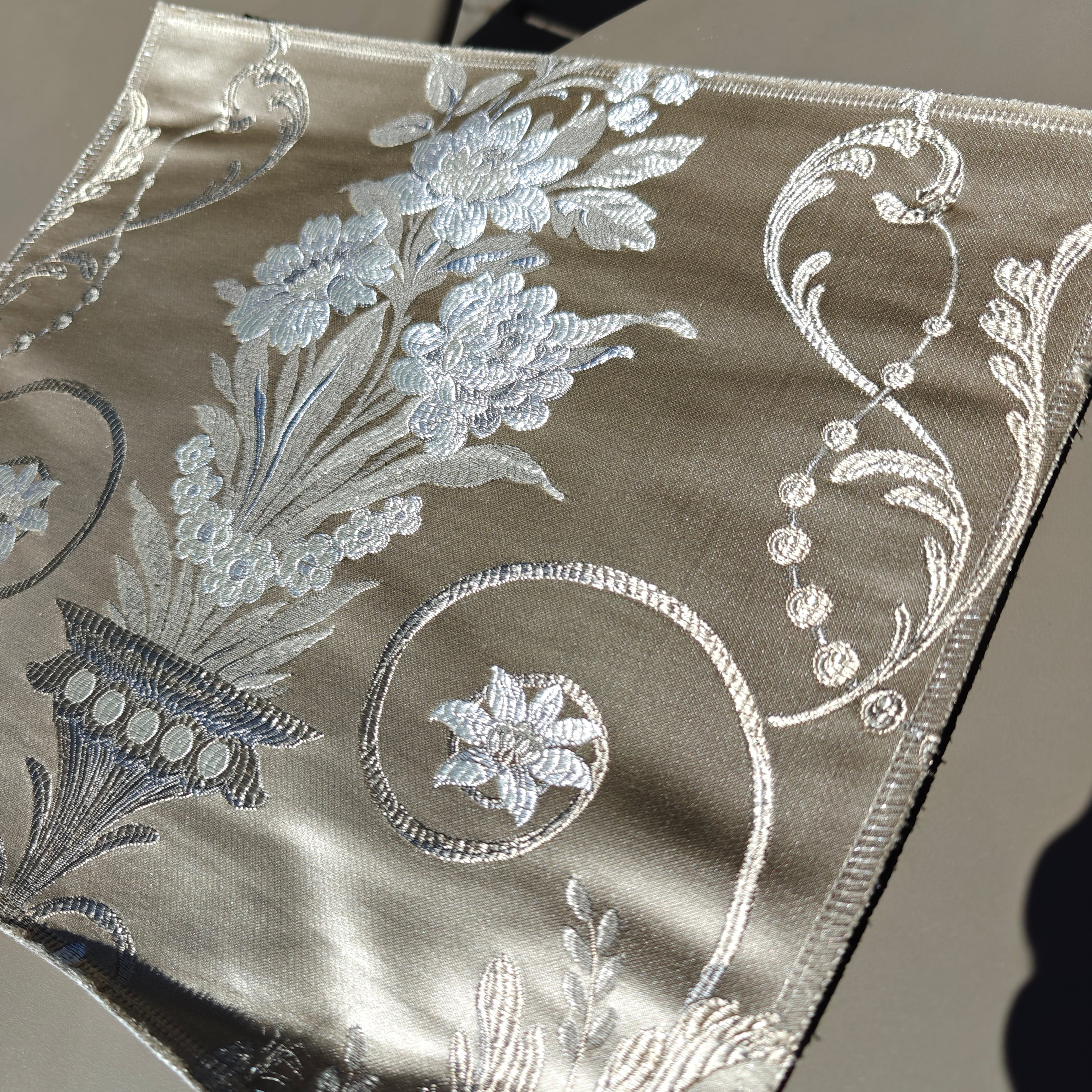 Panneau Jacquard Brodé Viscose Soie