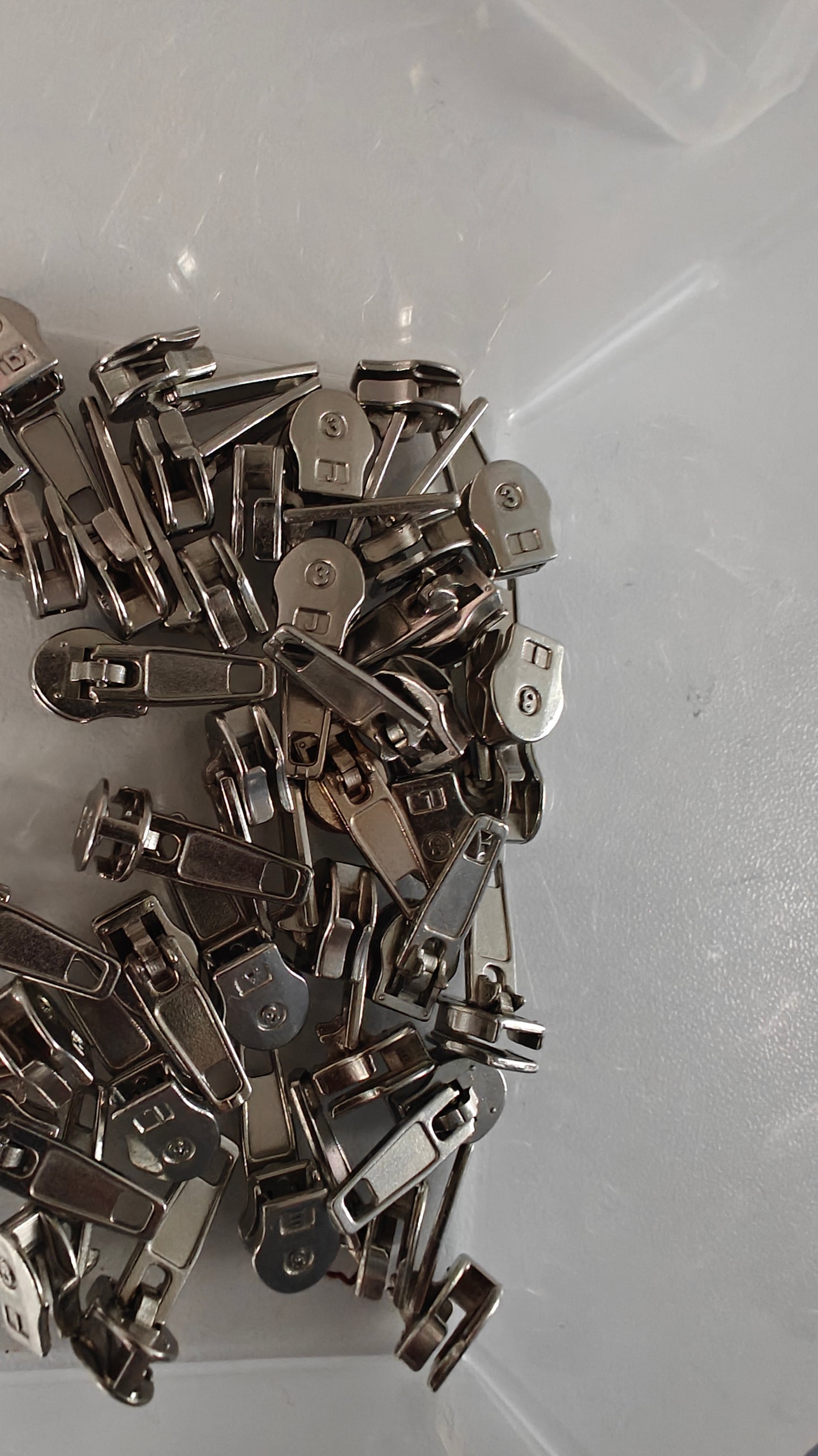 Curseur pour Fermetures Éclair au Mètre 4mm - Zip Bobine