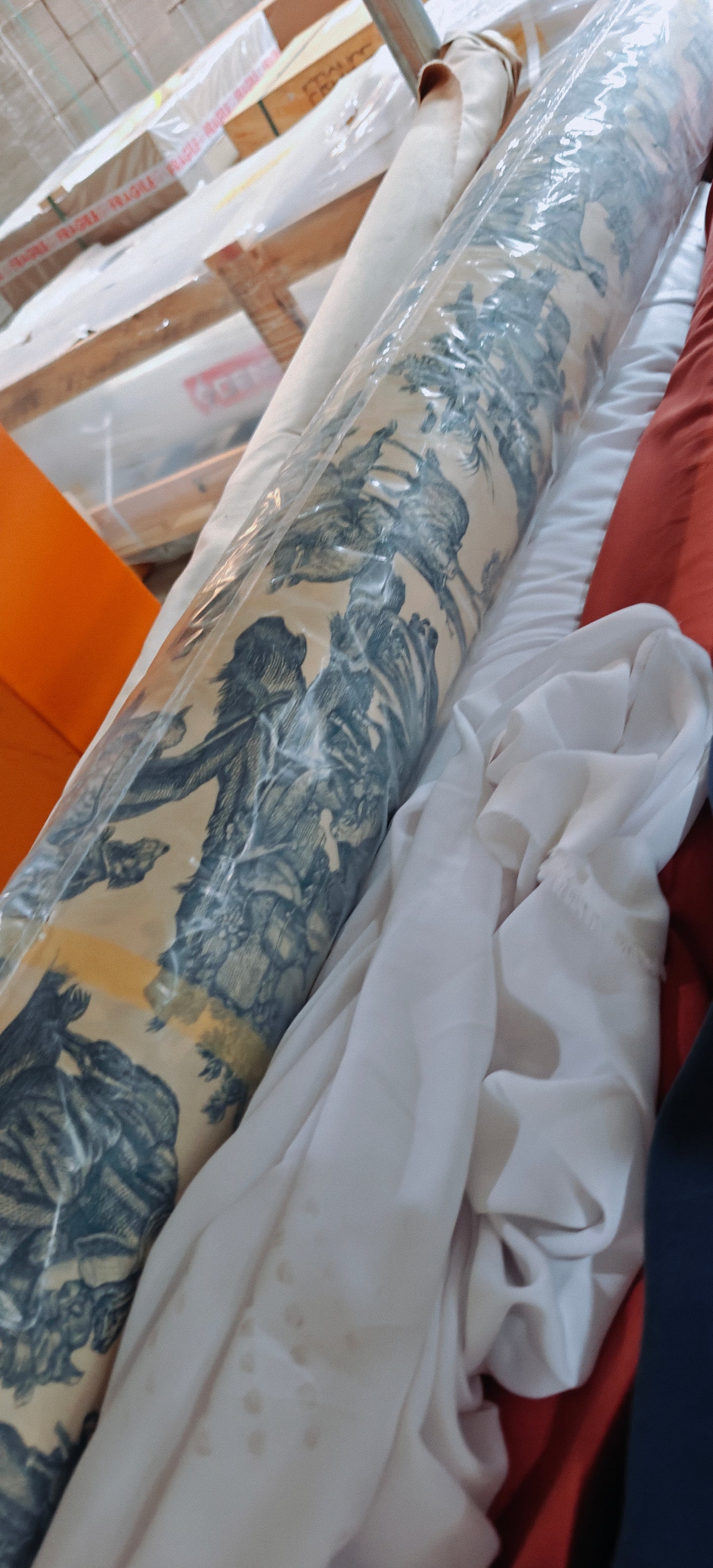 Toile de Jouy bleu écru au mètre
