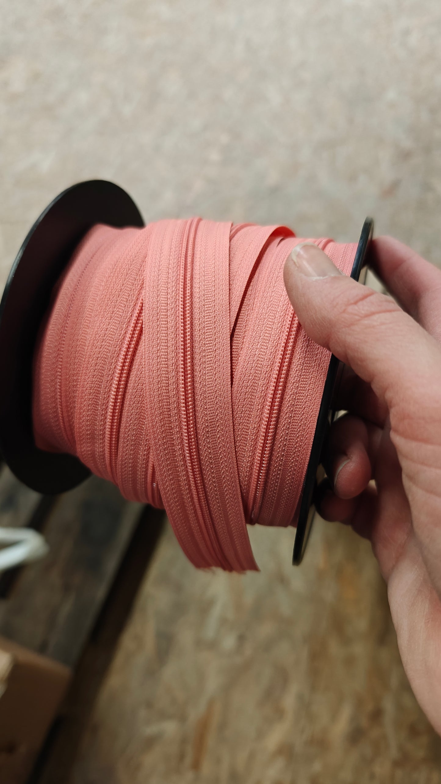 Fermetures Éclair au Mètre 4mm - Zip Bobine - Destockage Haut de Gamme - 1 Curseur/mètre inclus