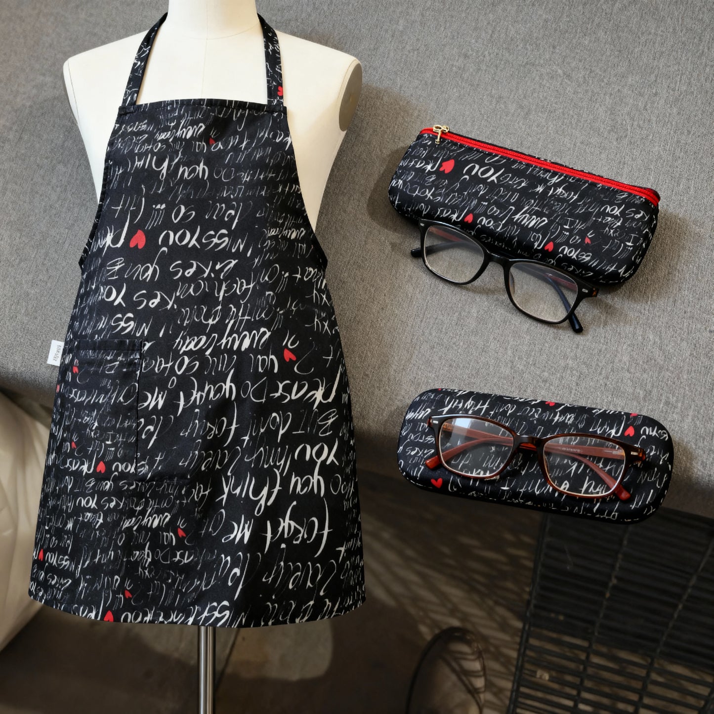 Tissu Messages Amour Saint-Valentin -au mètre x 150cm - Polyester/Viscose - semi rigide