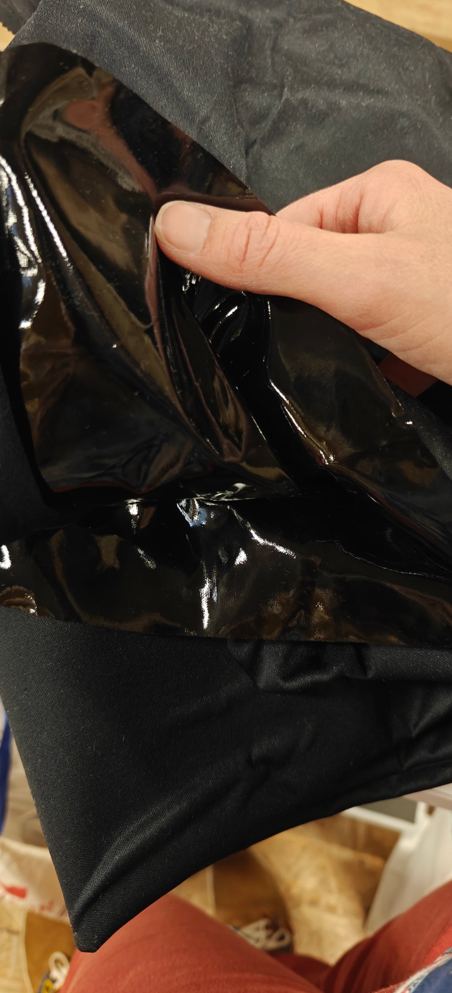 Simili Noir souple sur Lycra