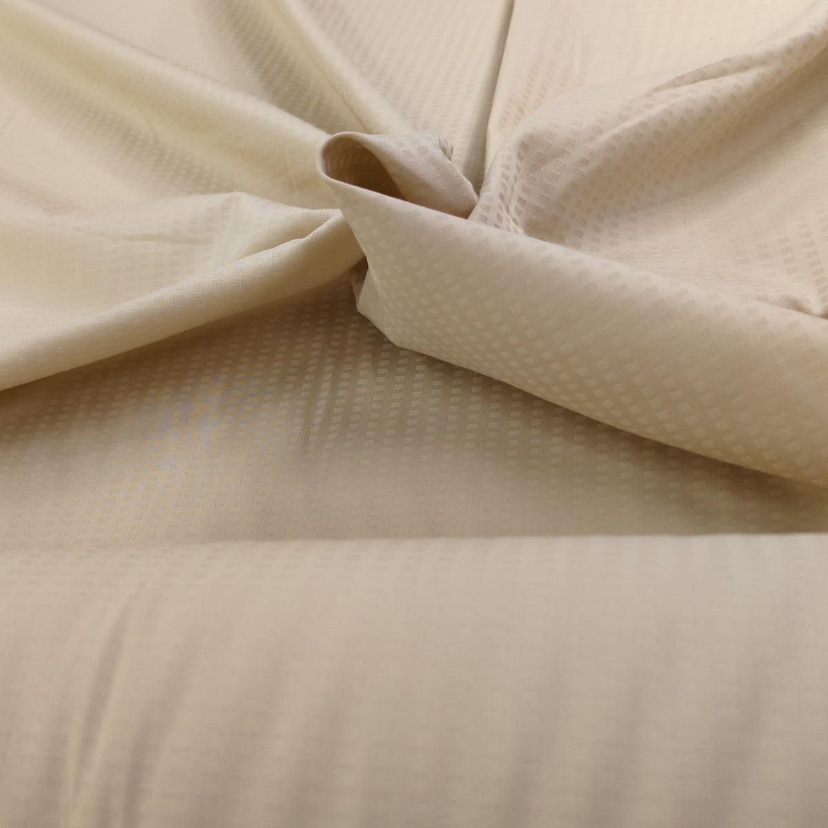 Grand Coupon petits carreaux beige polyester